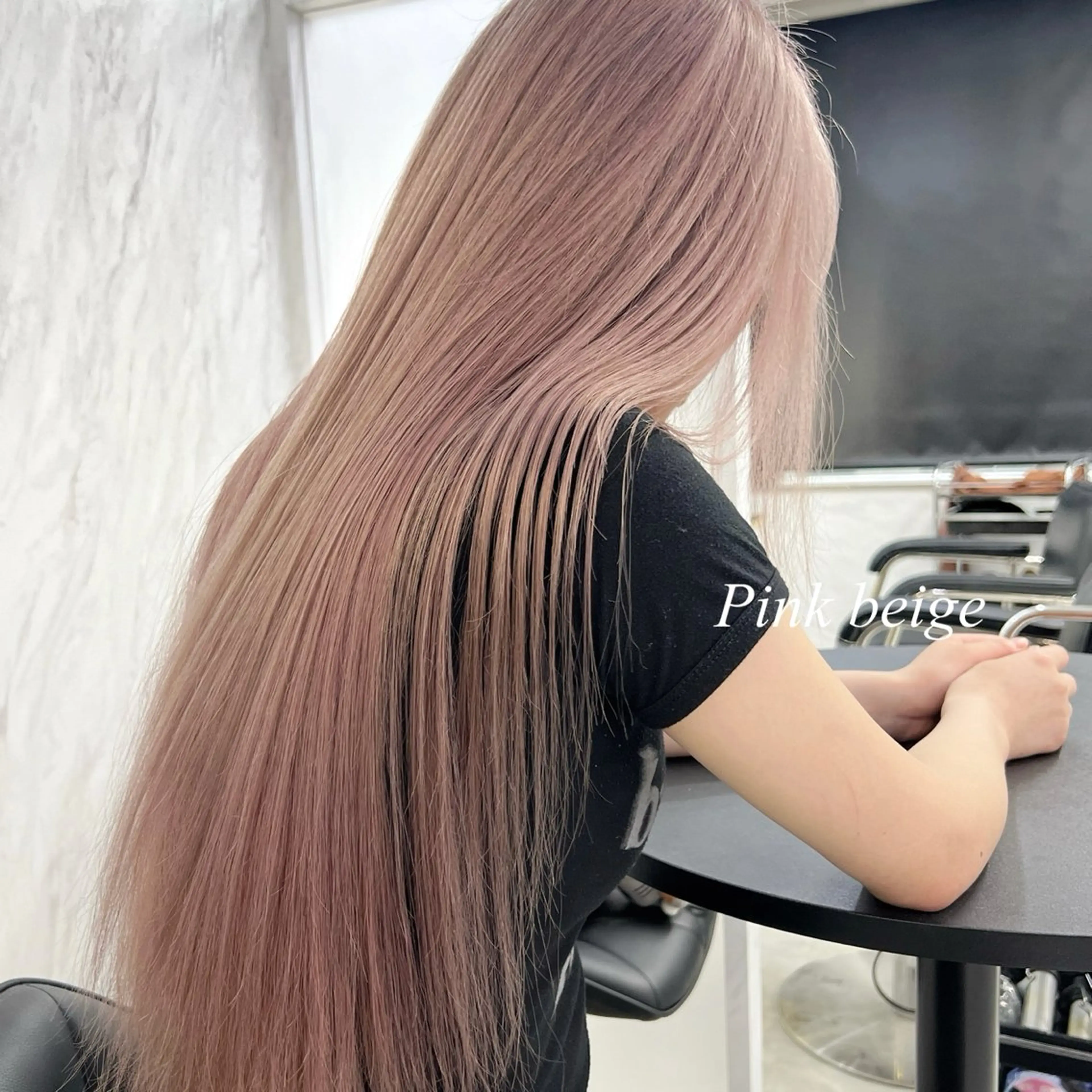 ロング カラー シールエクステ ハイトーンカラー エクステ ヘアカラー トリートメント シールエクステ特化 ハイトーン、NANAのヘアスタイル