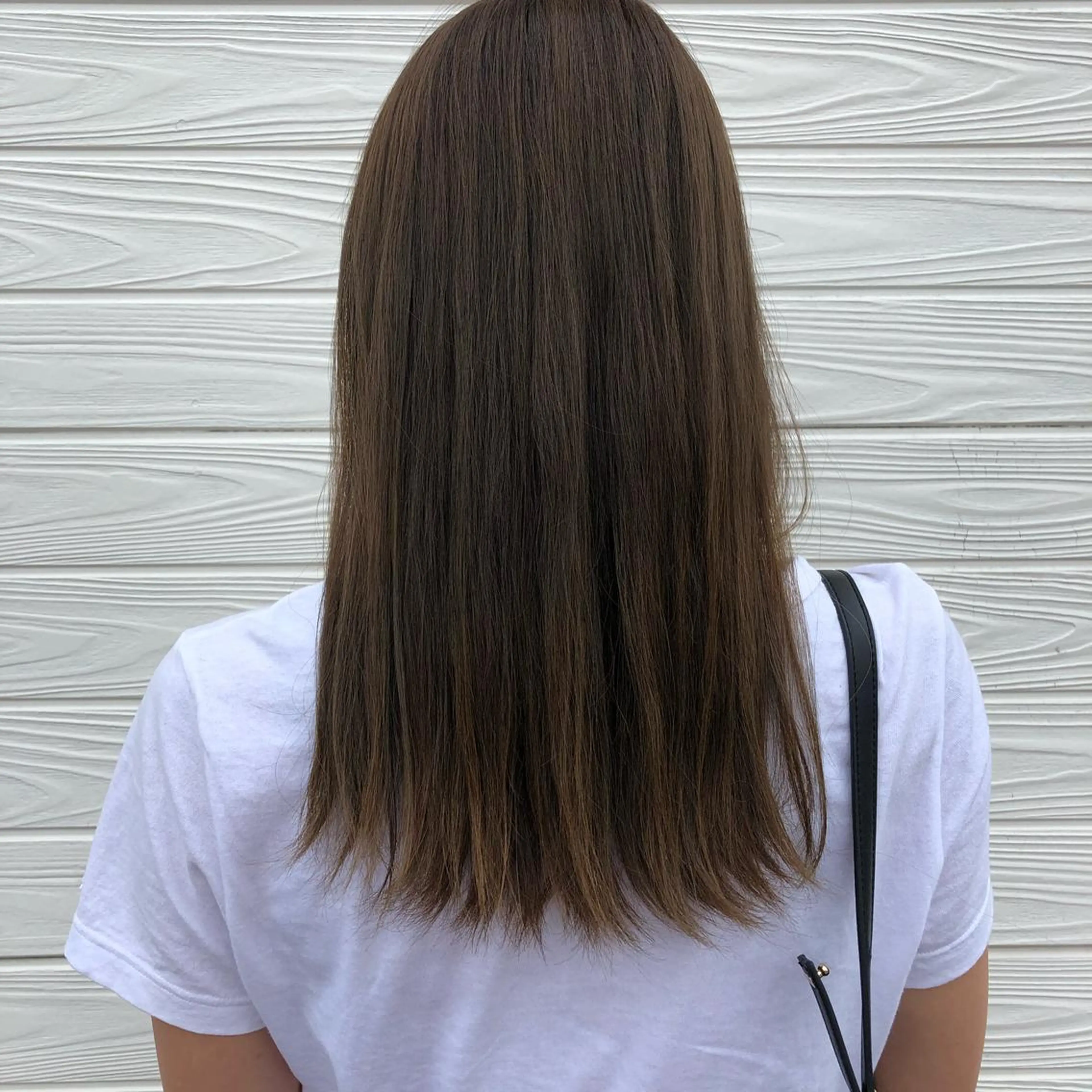 ロング ヘアカラー 半田 知穂のヘアスタイル