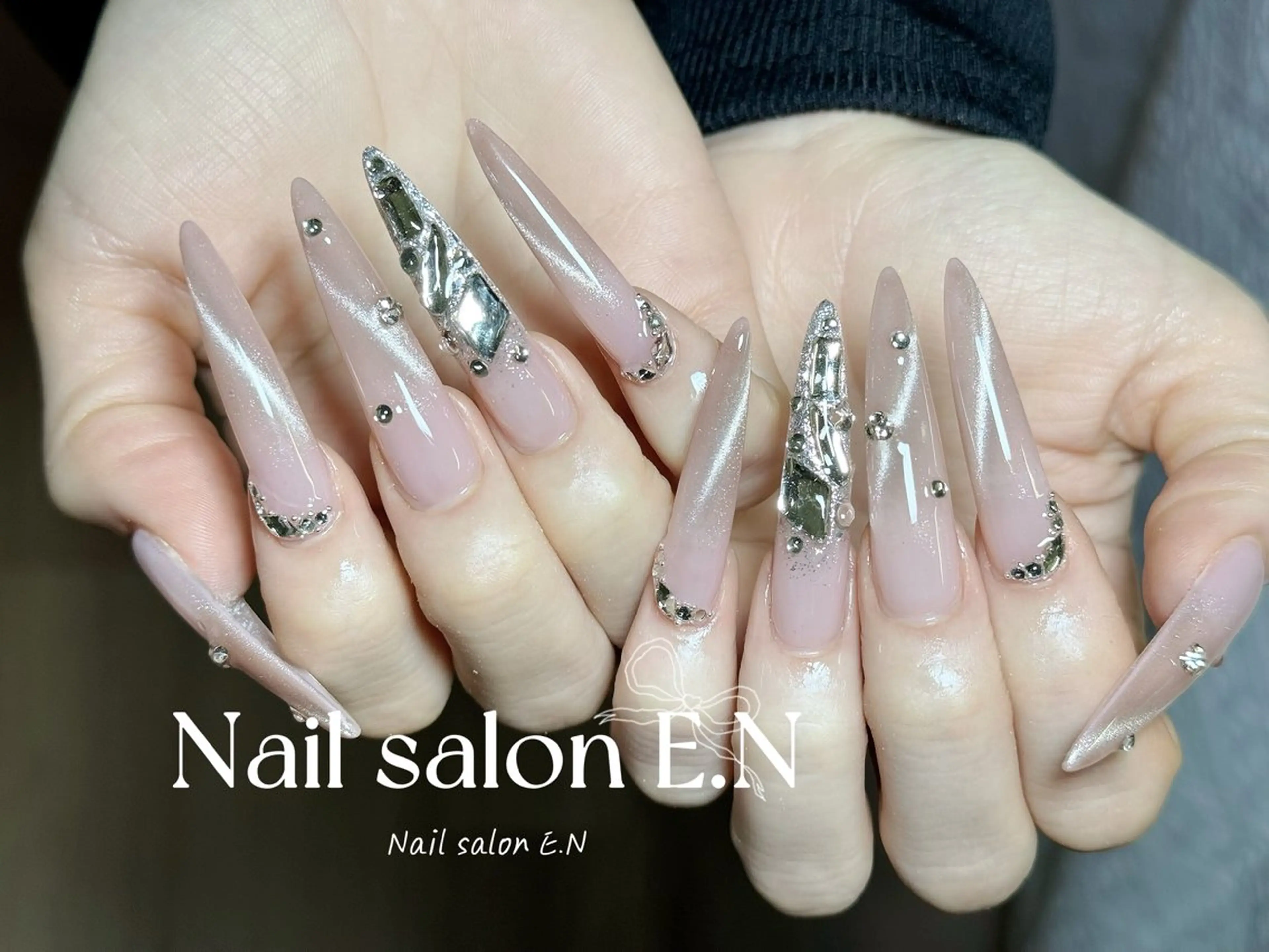 ネイル アートネイル オーロラネイル ブラウン クリアネイル フレンチネイル ハンドネイル E.N🦋 長さ出し/持ち込みのネイルデザイン
