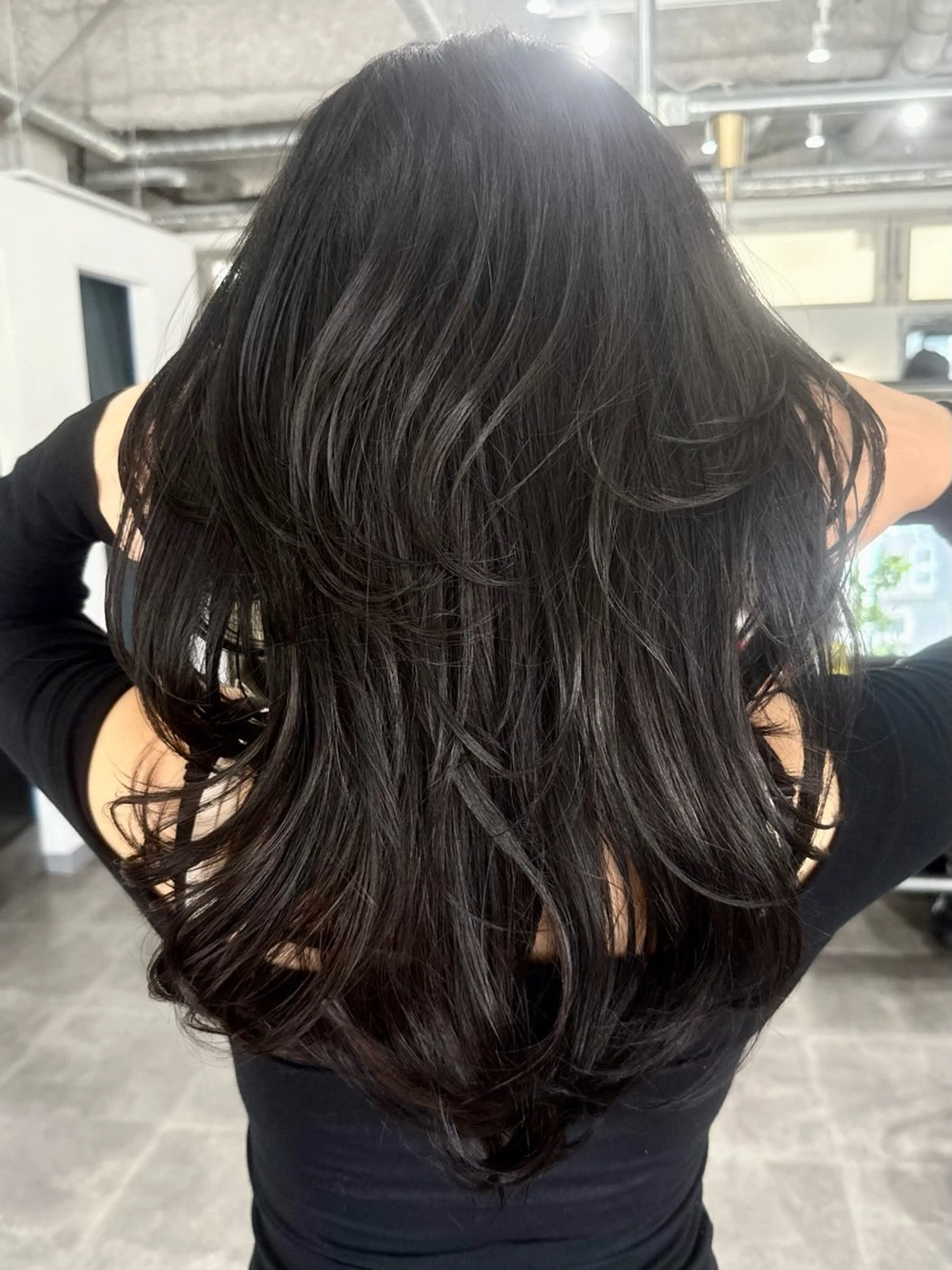 ロング カラー レイヤーカット 篠崎 佑季のヘアスタイル