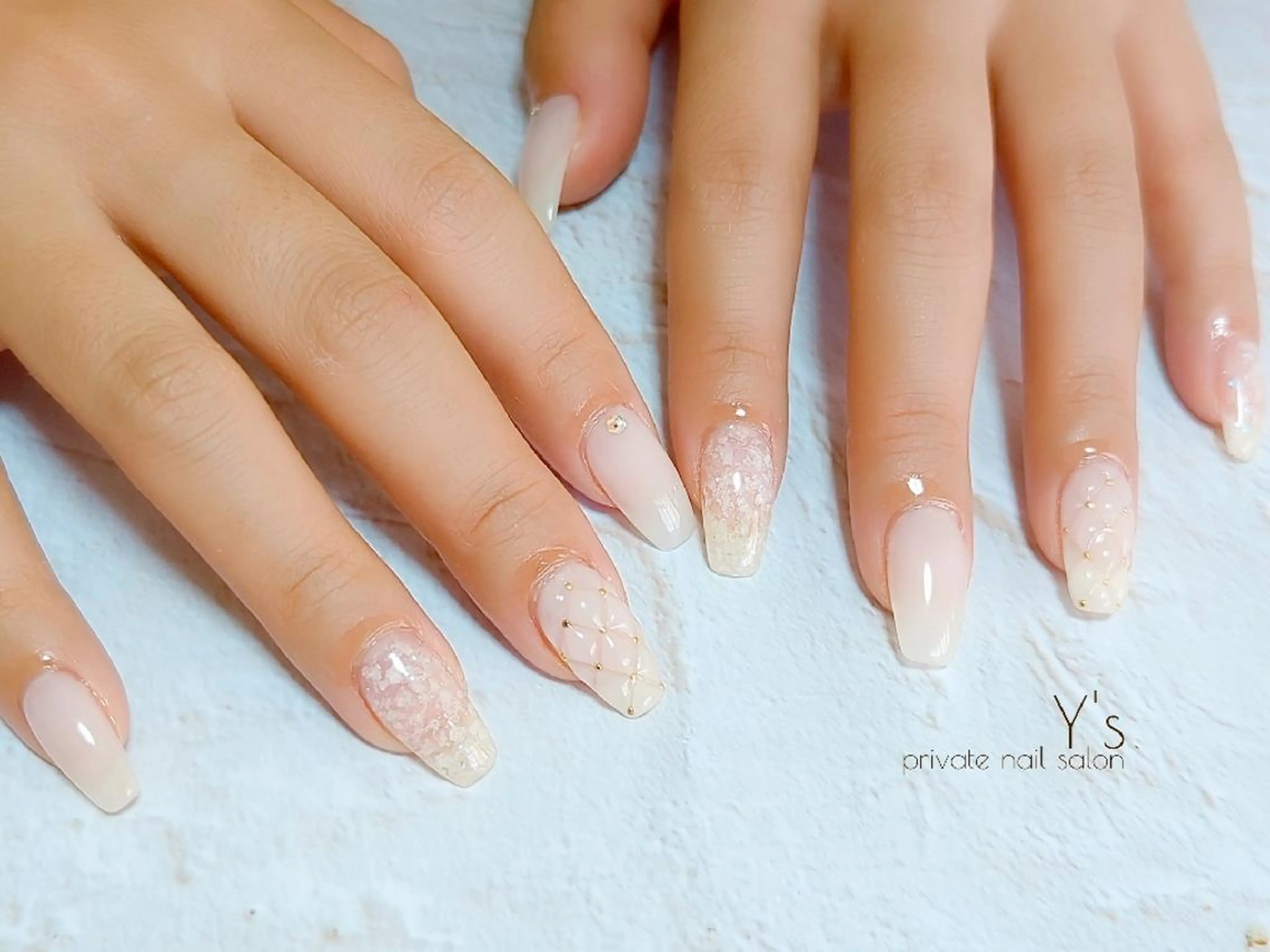 ネイル ハンドネイル YUMI NAGAI  のネイルデザイン