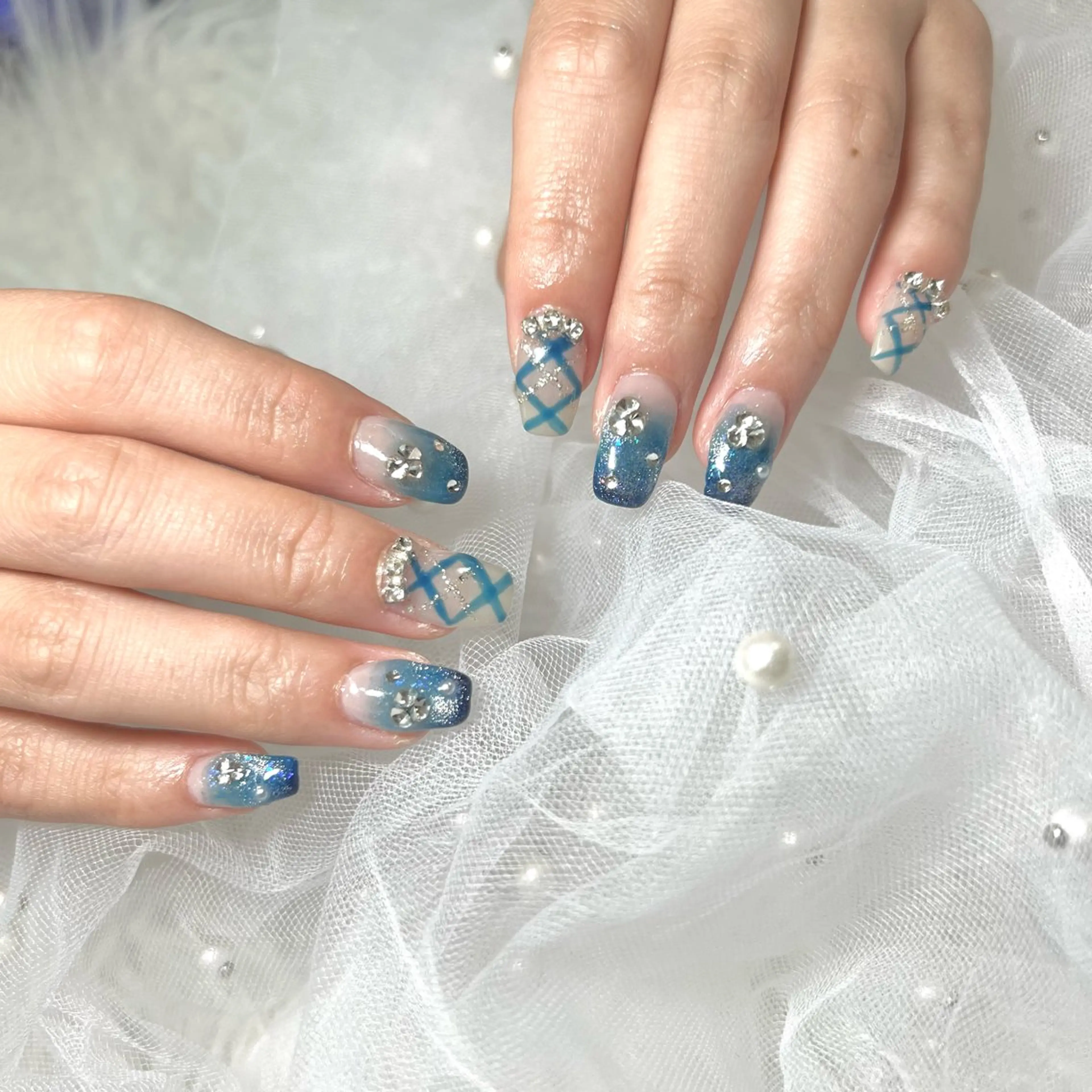 ネイル ハンドネイル E  nail 風羽のネイルデザイン