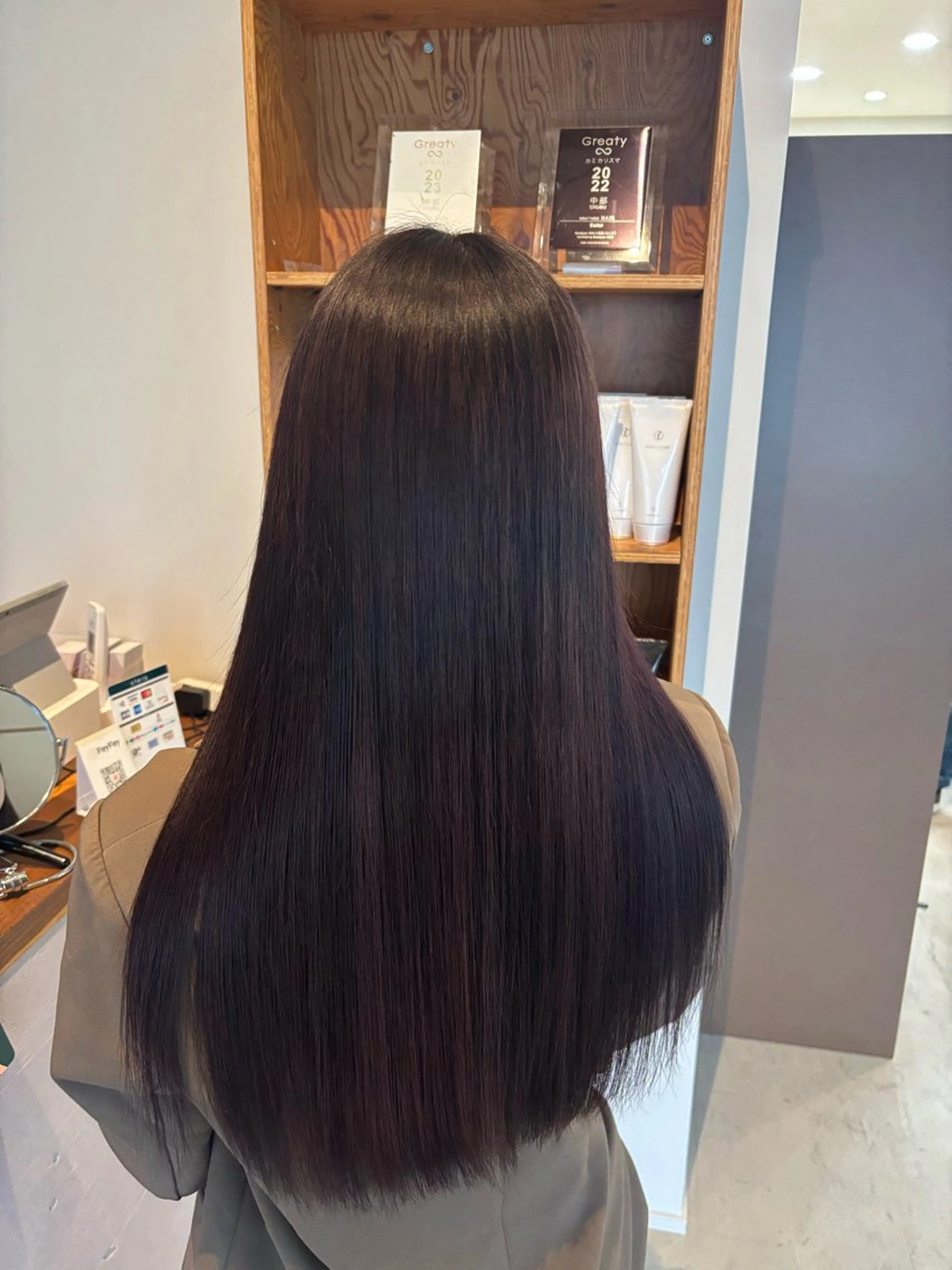 ロング ヘアカラー 西川 璃乃朱のヘアスタイル