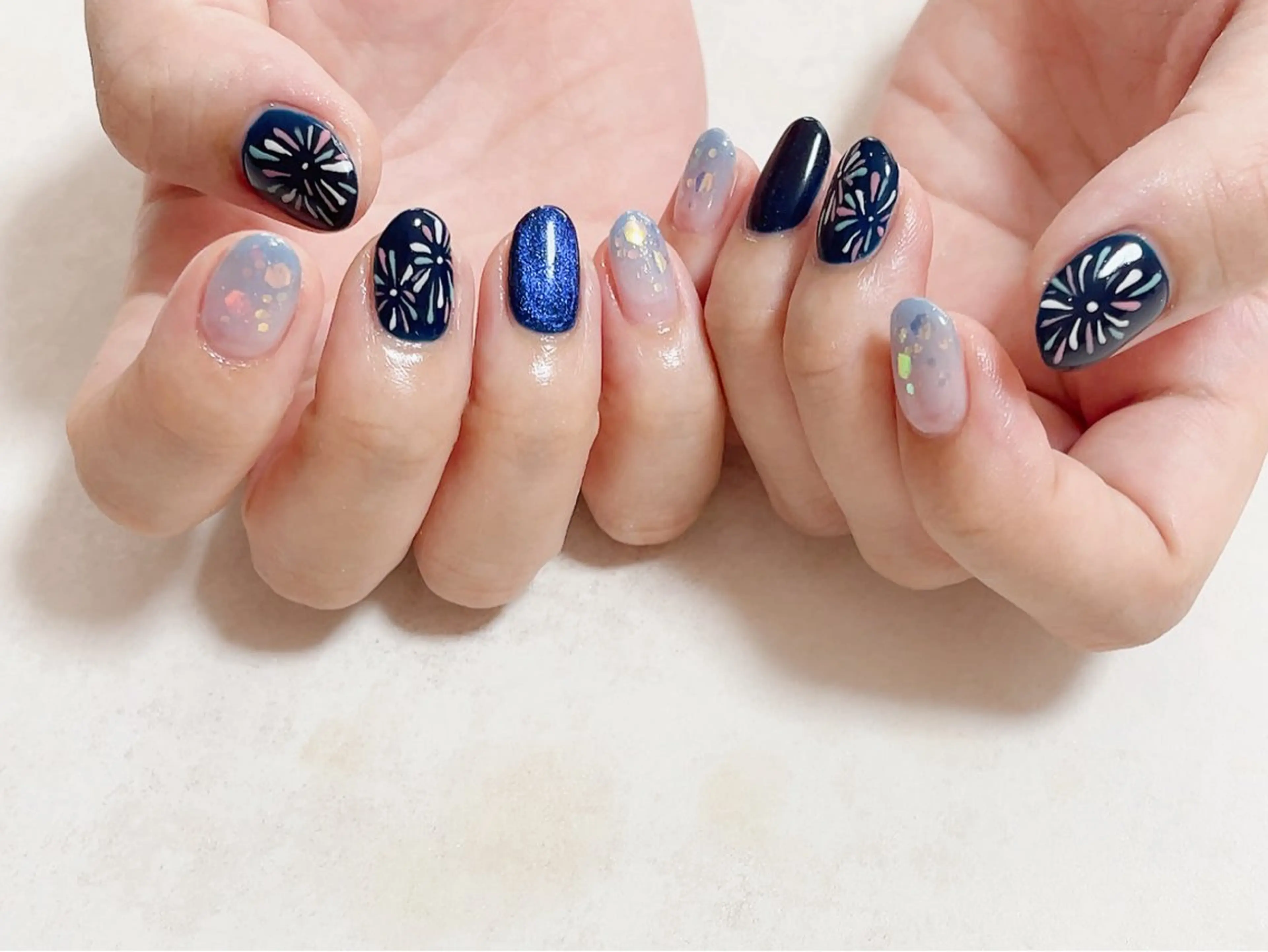 ネイル フットネイル ジェルネイル キラキラネイル メンズネイル パラジェル kiki nail たまプラーザのネイルデザイン