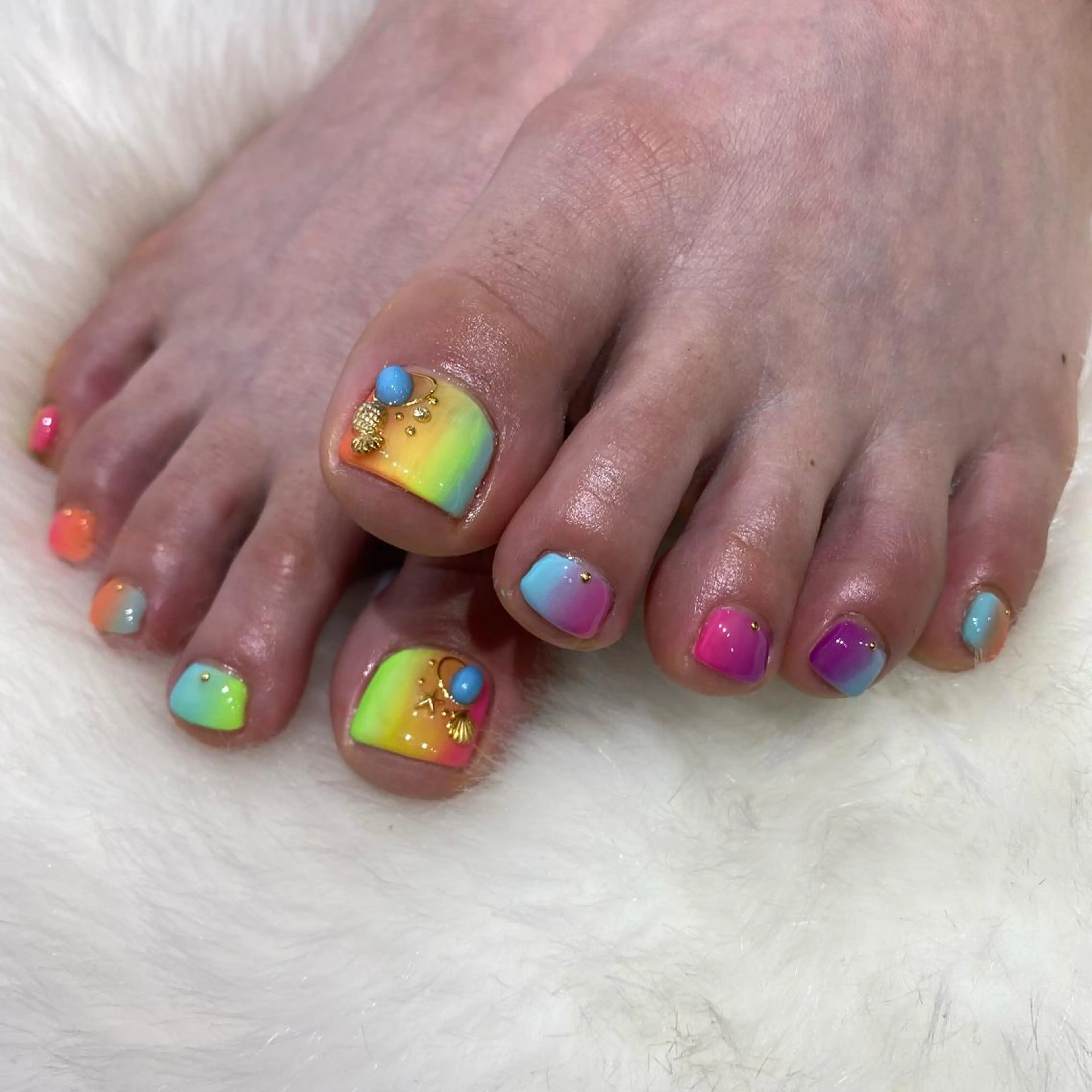 ネイル フットネイル Amber21.所属・Nagahama Akariのネイルデザイン