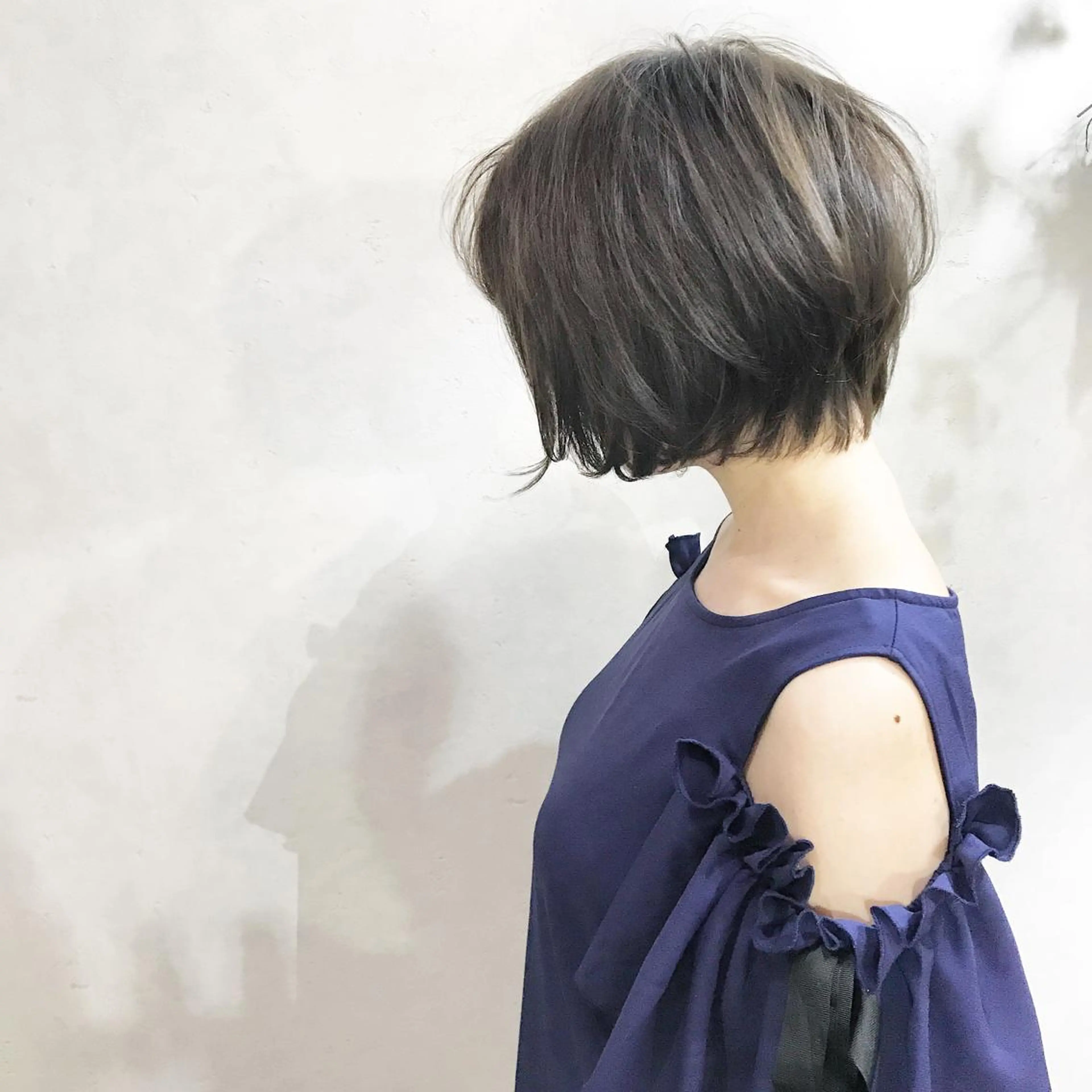 ショート カラー ブルーカラー ブルージュ ショートヘア 💎髪質改善💎 デザイナーshinのヘアスタイル