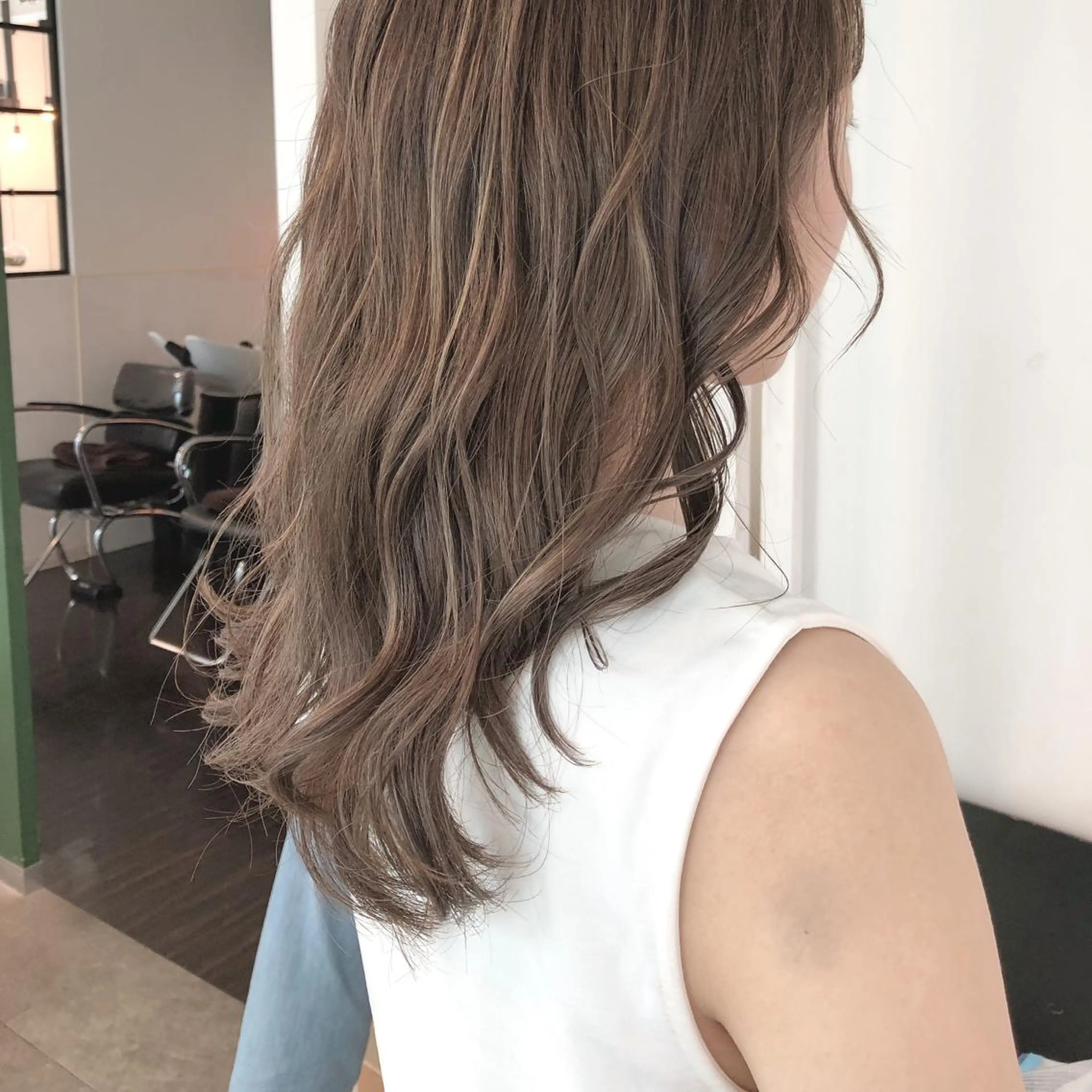 ロング カラー ヘアアレンジ ハイライトカラー ハイライト 榎園 由美のヘアスタイル