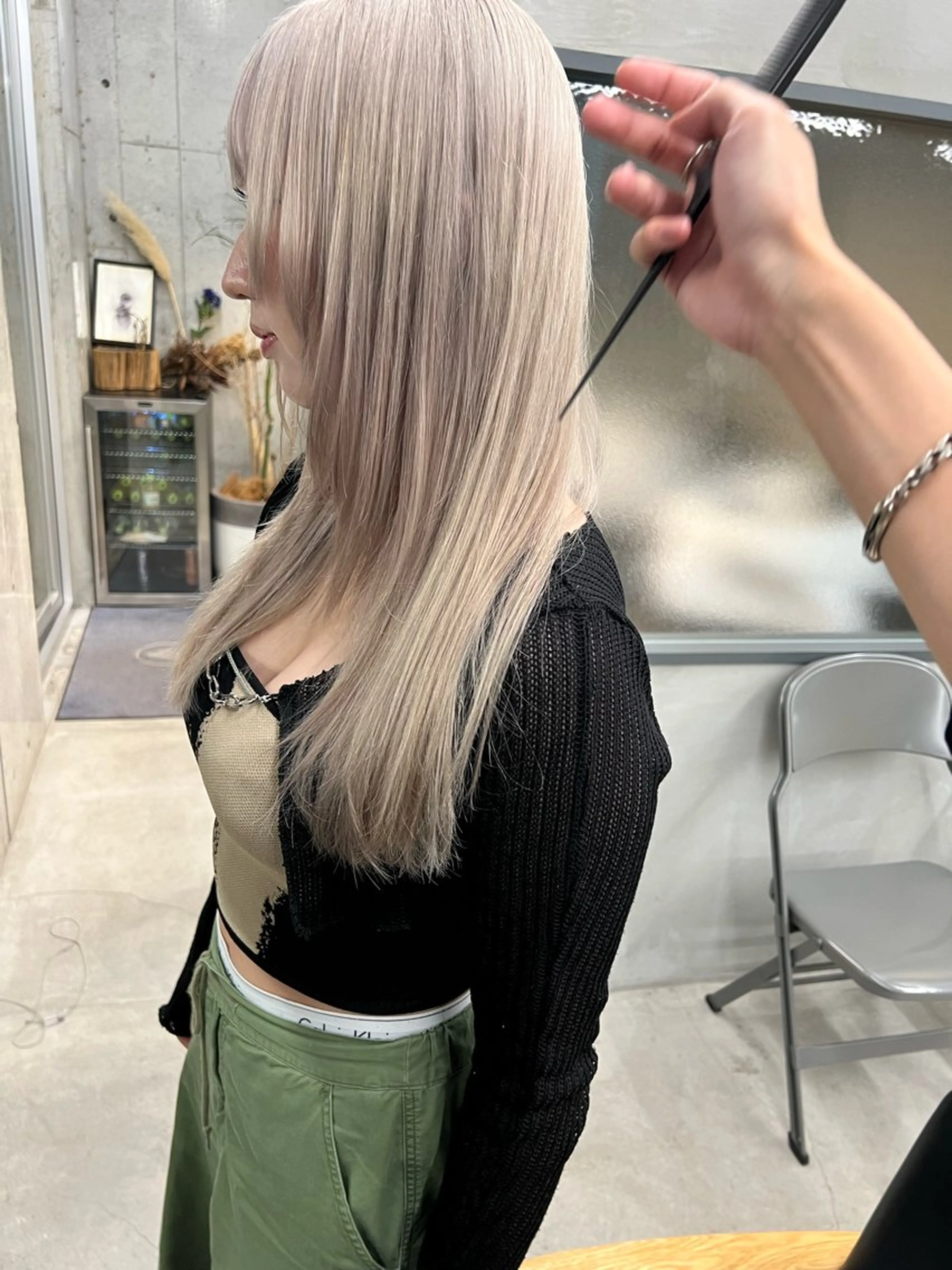 ロング カラー ブリーチ グレージュ カット ヘアカラー トリートメント sakoda shunkiのヘアスタイル