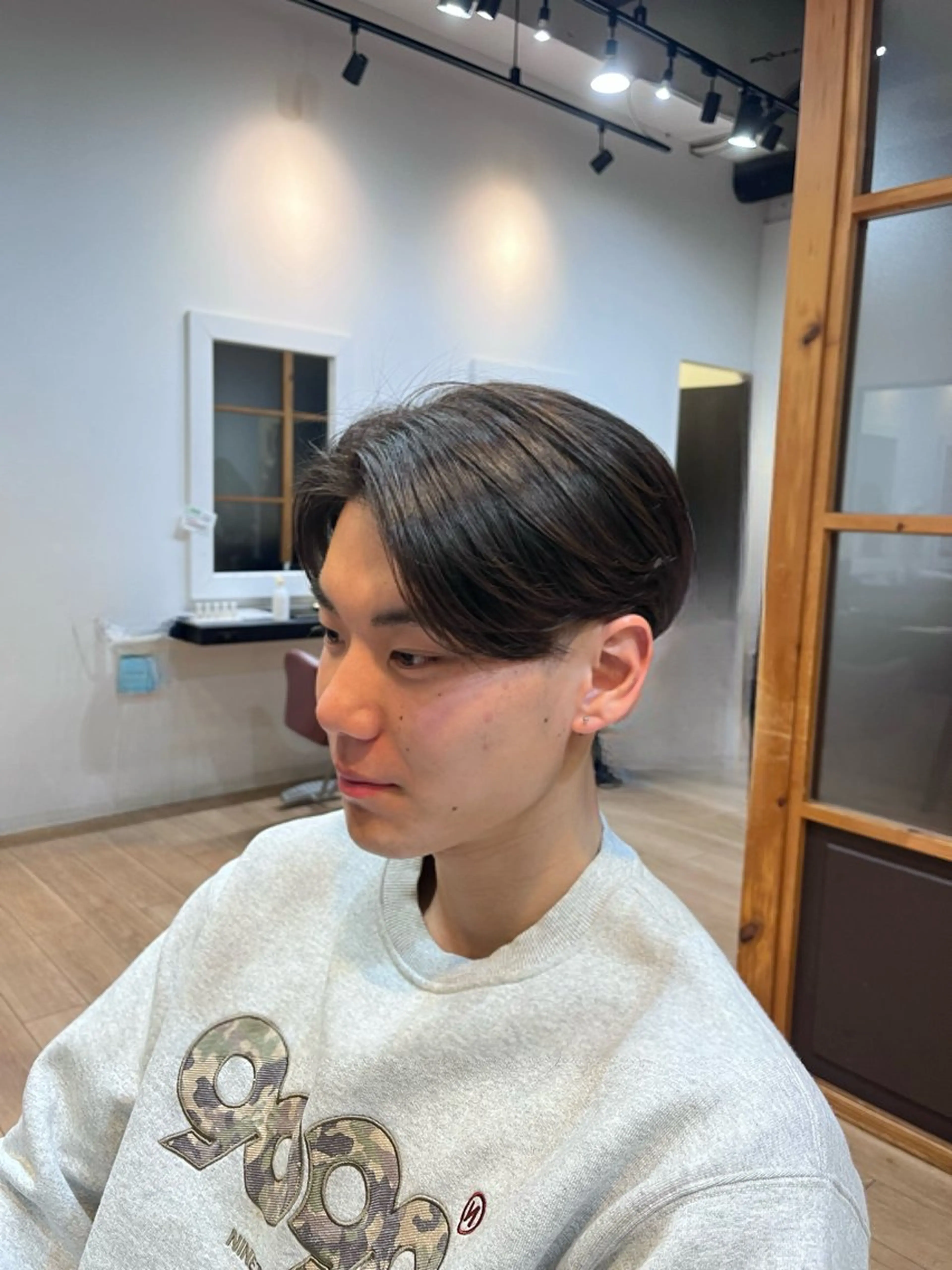 メンズ NEIRO/透明感 カラー/グレージュのヘアスタイル