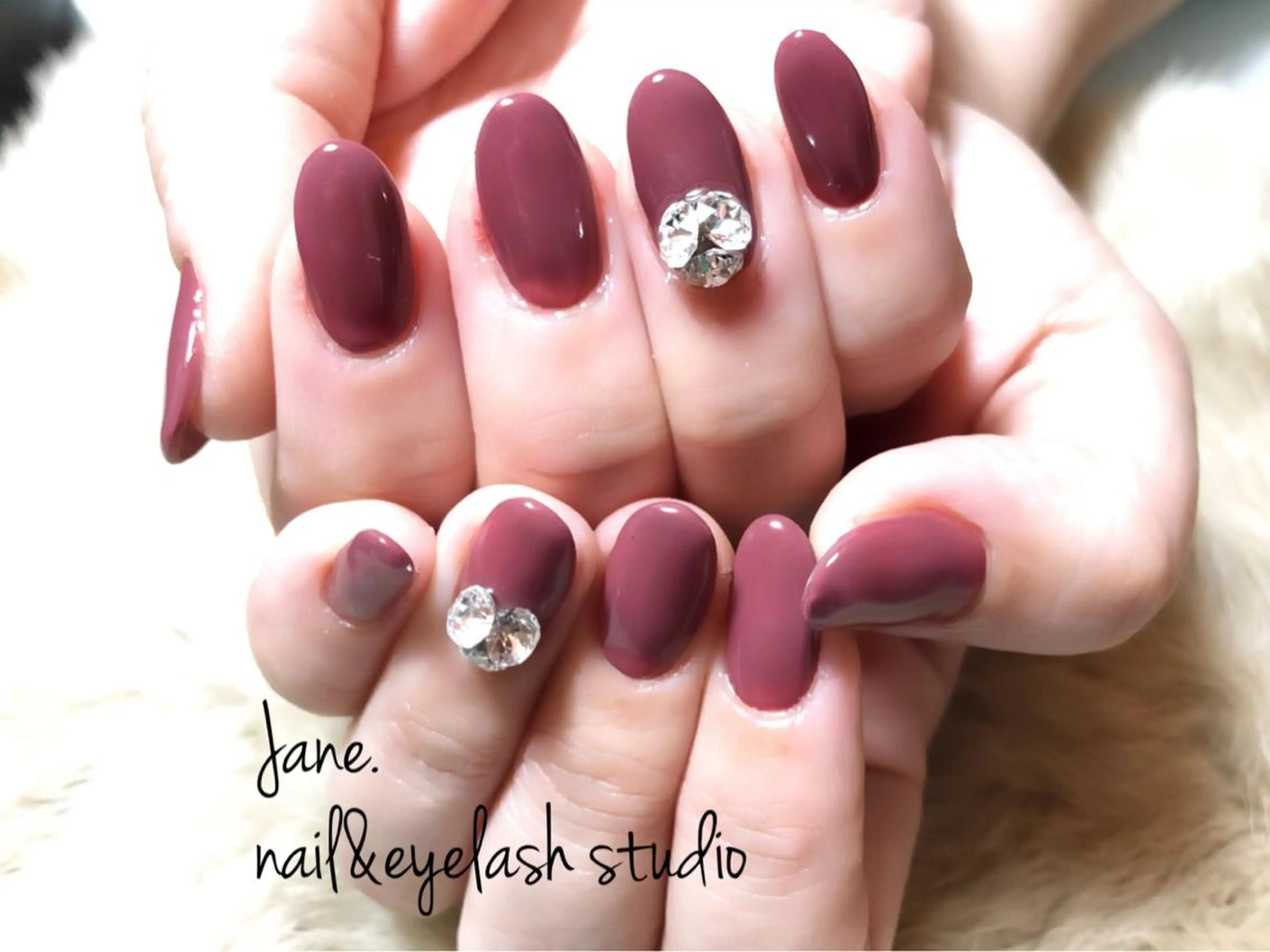 ネイル Yakko pas á pasのネイルデザイン