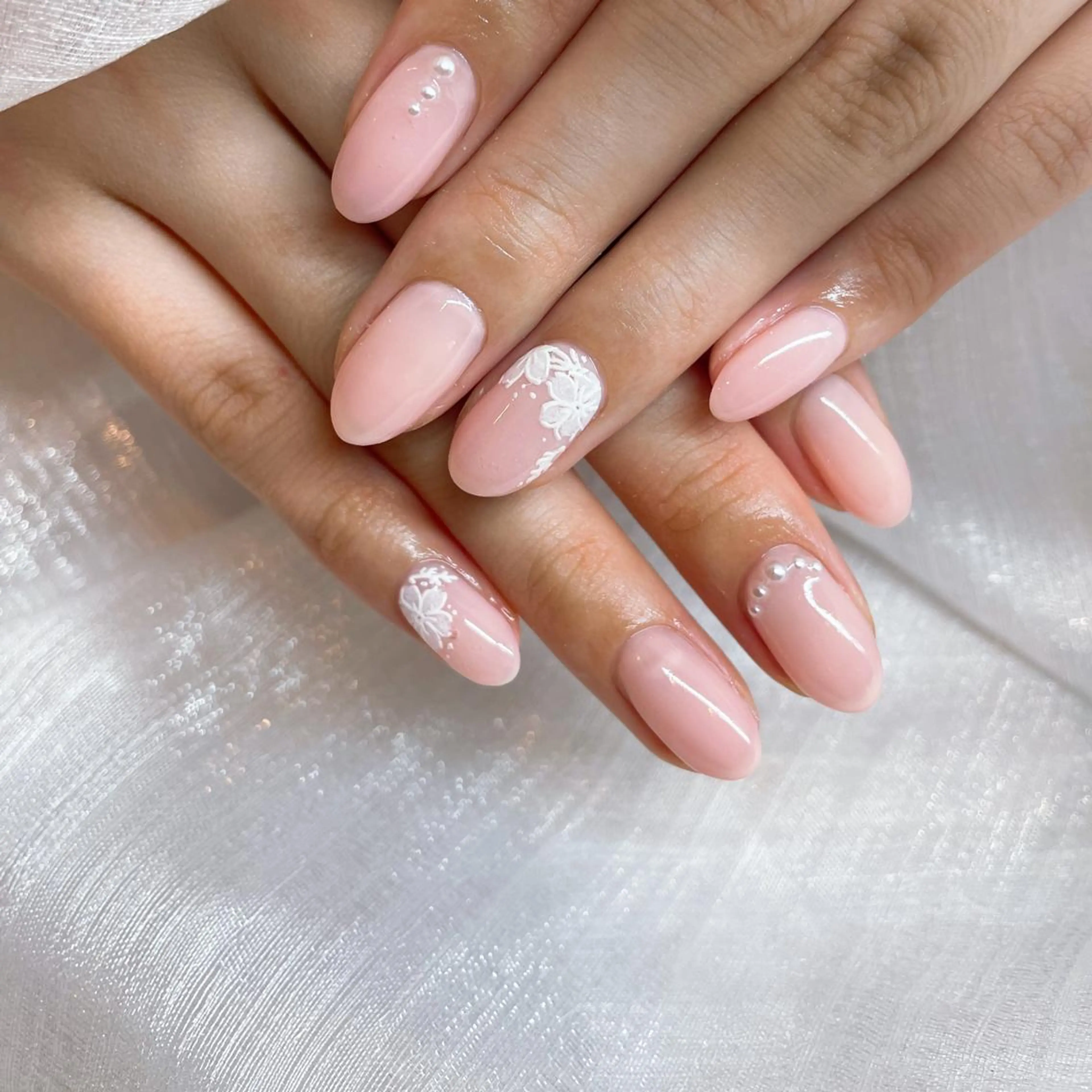 ネイル Demure Amy 銀座店のネイルデザイン