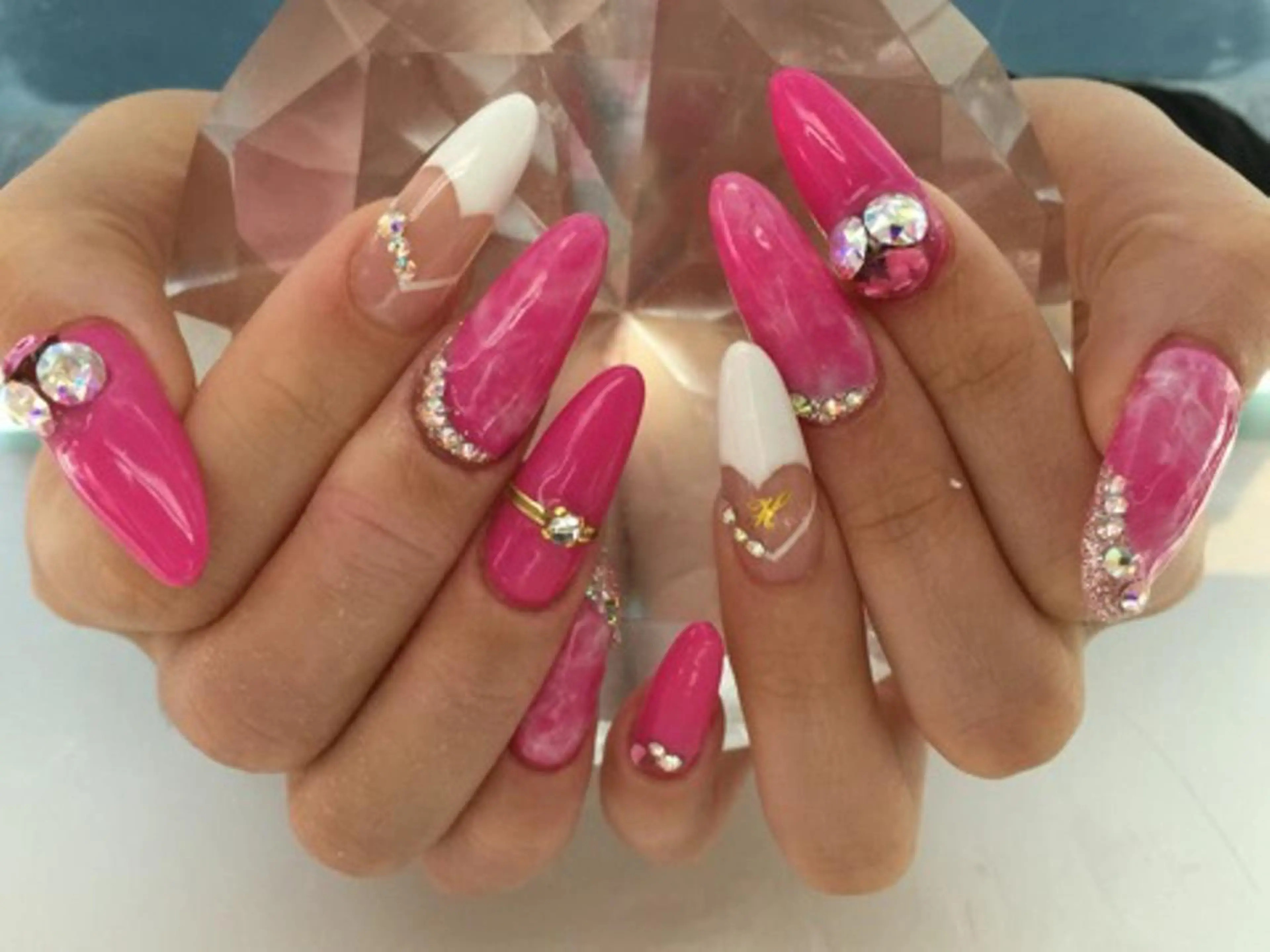 ネイル スカルプネイル YUN 💅のネイルデザイン