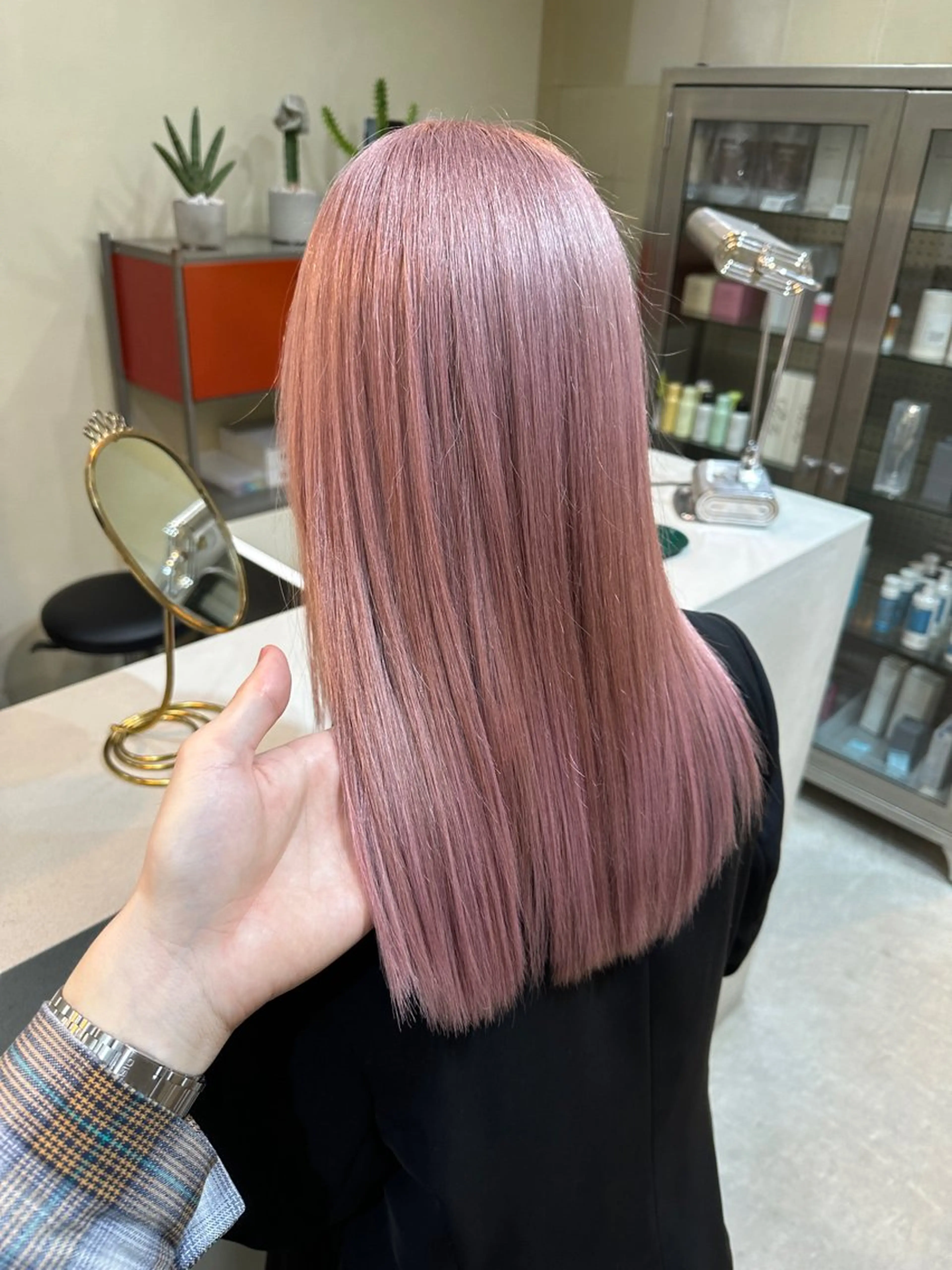 セミロング カラー ピンクカラー SALOWIN  梅田茶屋町店所属・梅田/ベージュカラー /ブリーチカラーのヘアスタイル