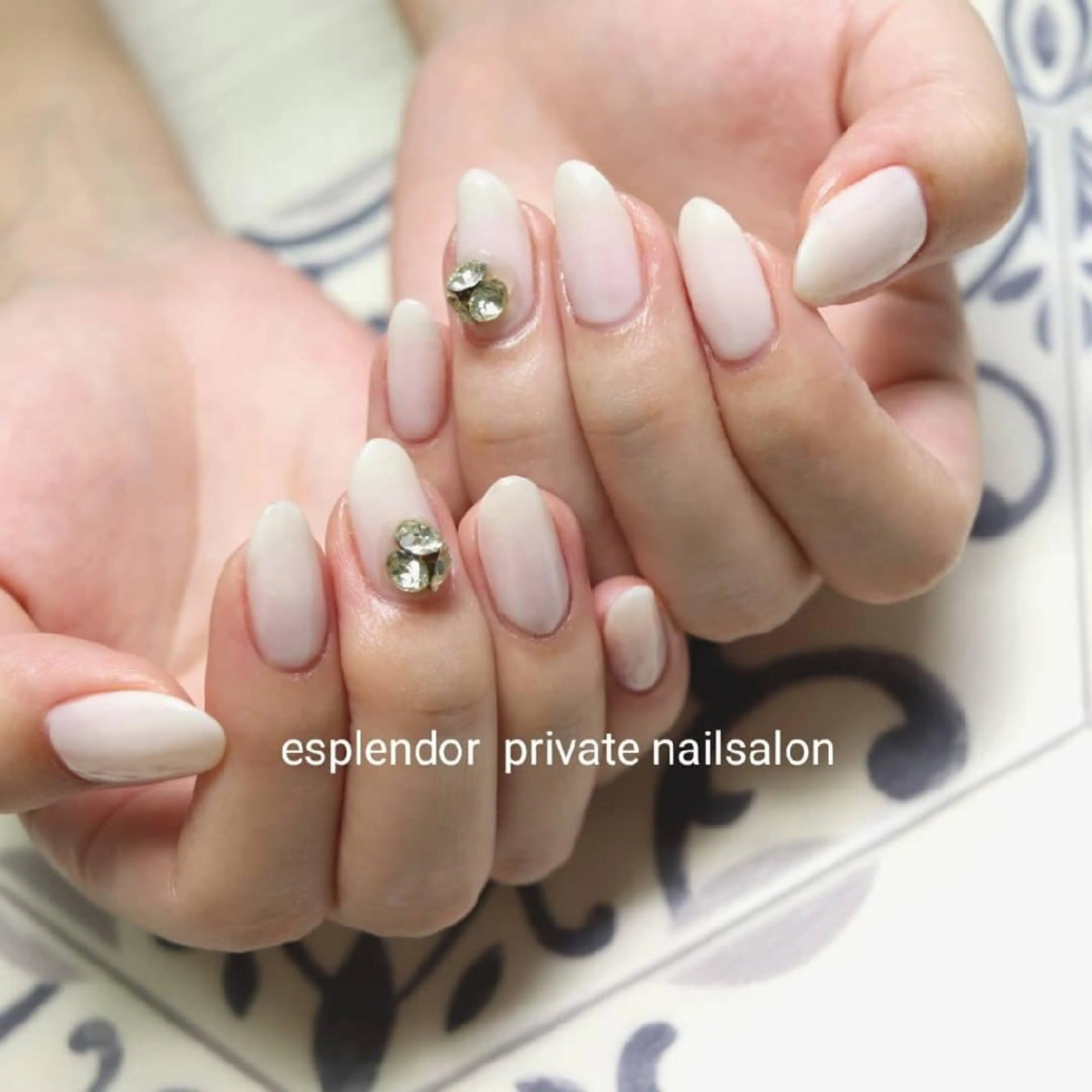 ネイル ワンカラーネイル ホワイト esplendor  エスプレンドル所属・esplendor  エスプレンドルのネイルデザイン