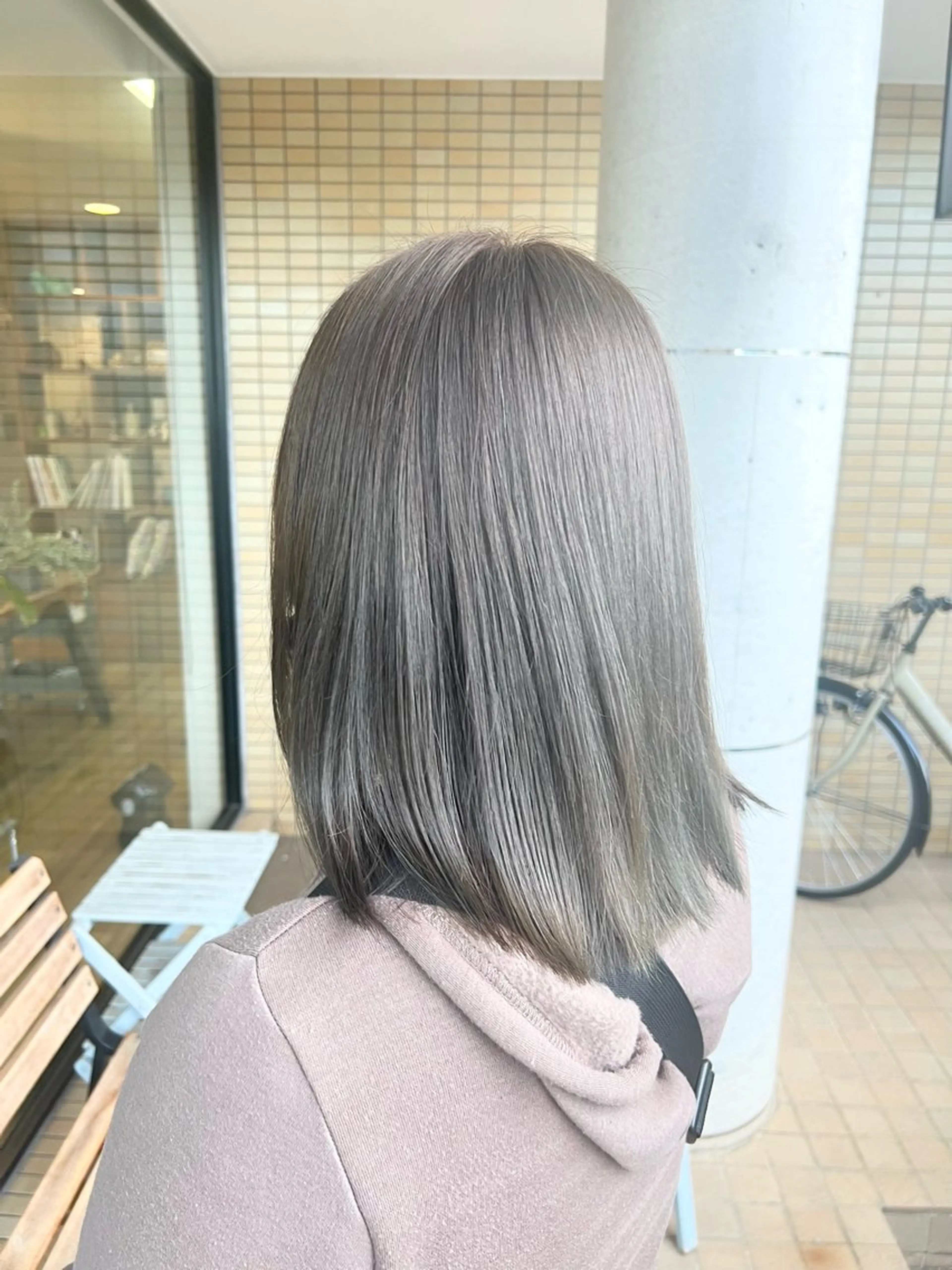 ミディアム カラー 透明感カラー グレージュ カーキグレージュ カット ヘアカラー 堀 望美のヘアスタイル