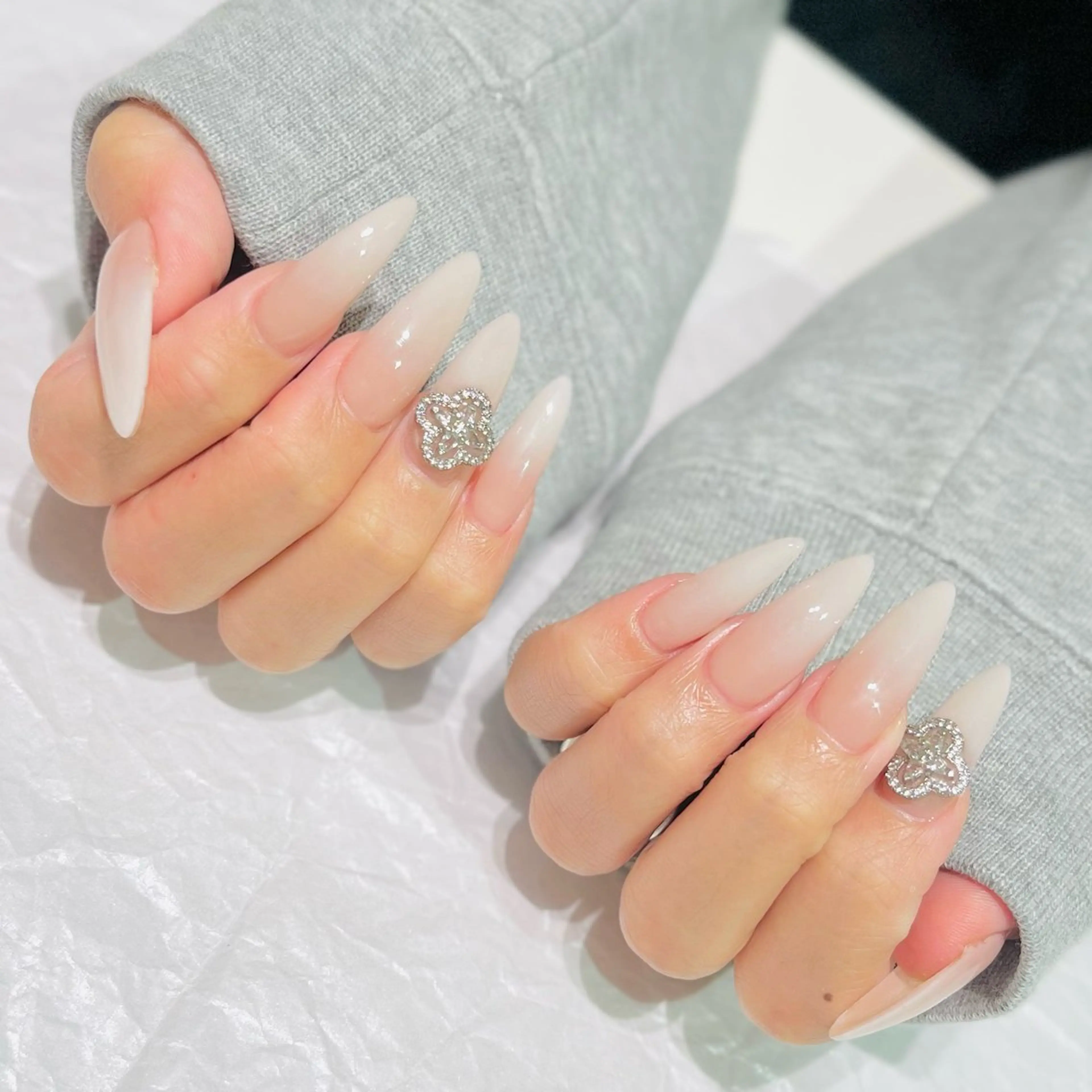 ネイル ハンドネイル Hair removal & Beauty salon Produce by Lucia所属・nail salon Luciaのネイルデザイン