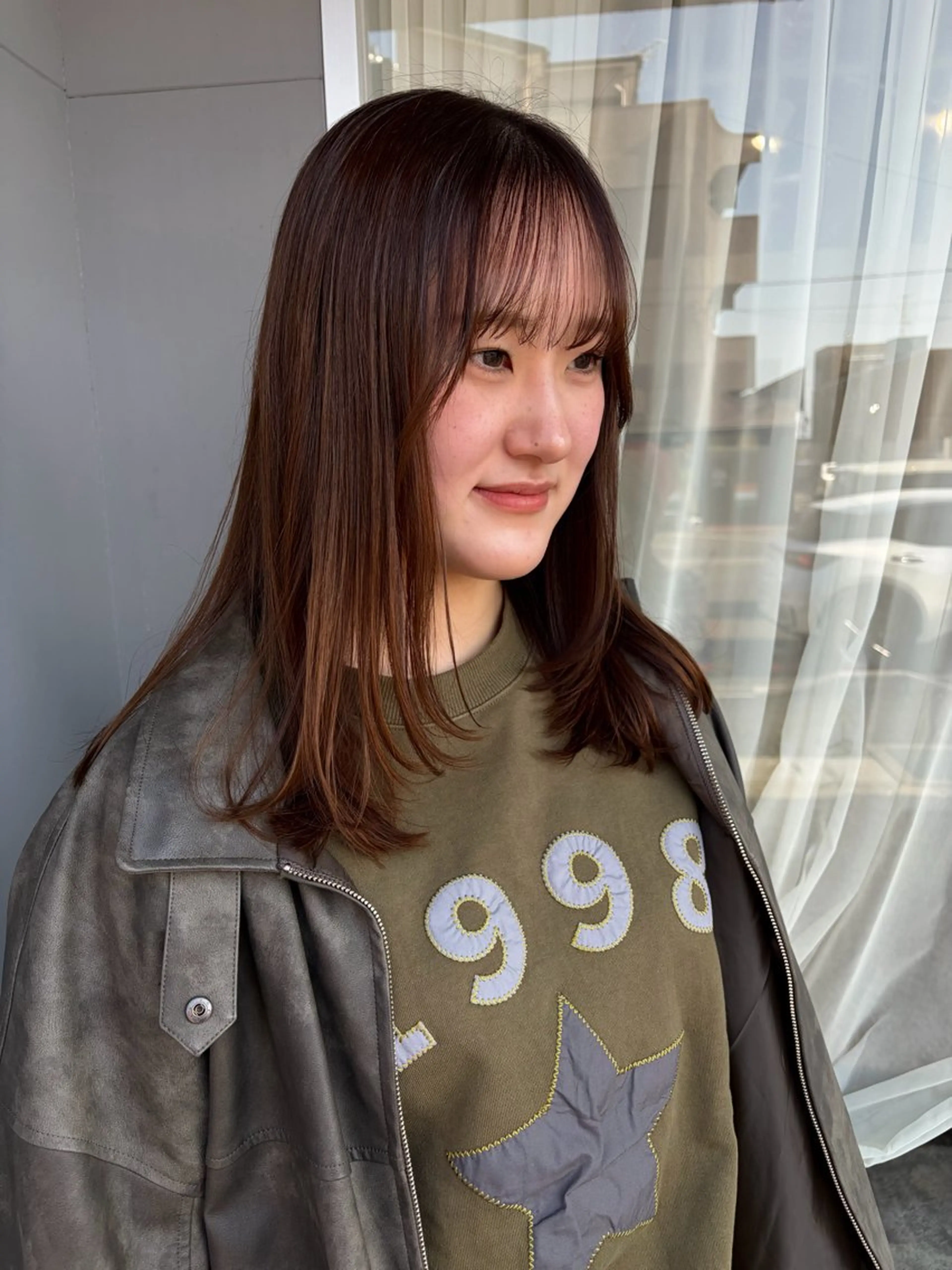 セミロング カット eim AYUKAのヘアスタイル