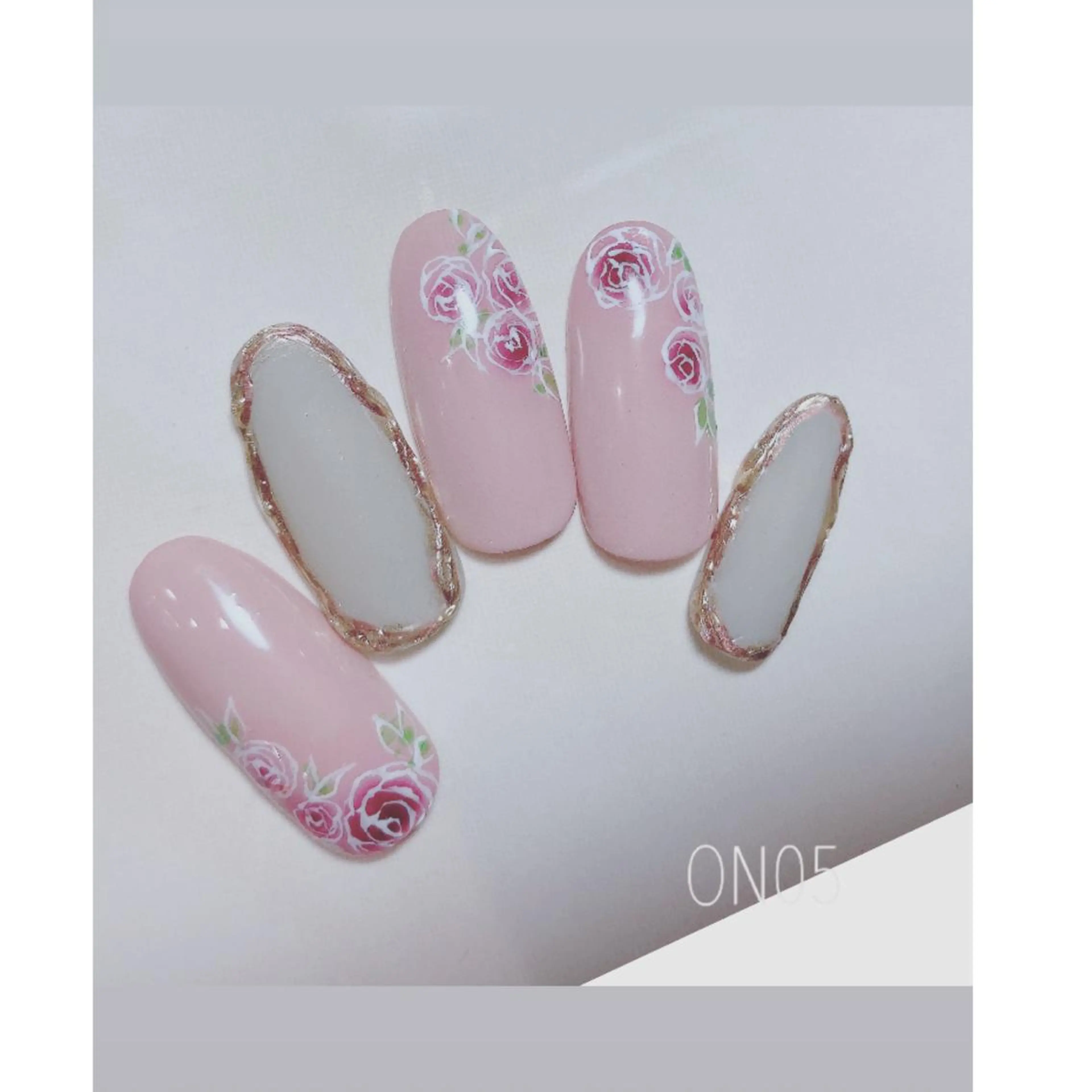 ネイル 園 寛子 （ネイリスト）のネイルデザイン