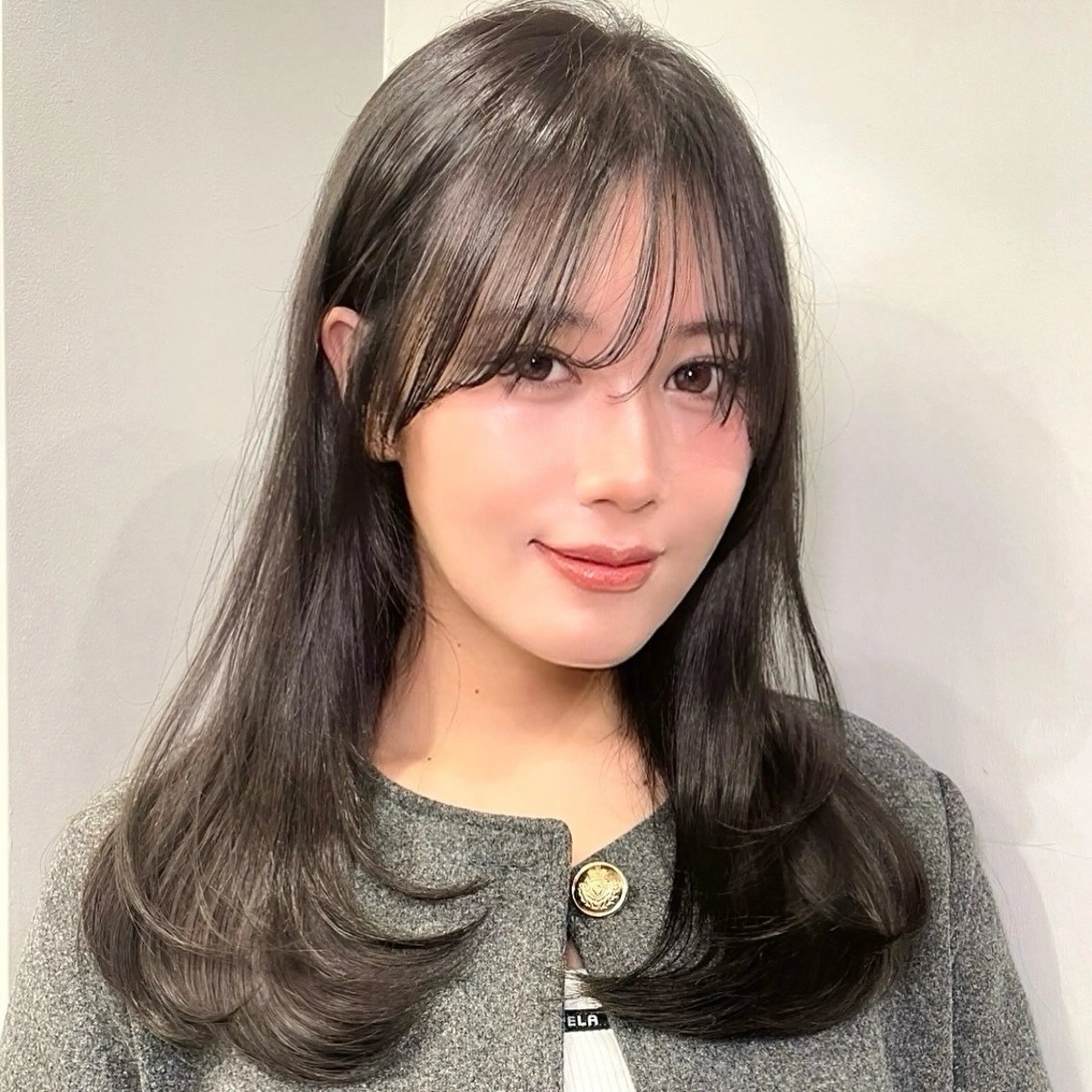 ミディアム カラー グレージュ レイヤーカット カット ヘアカラー トリートメント TOI所属・内野   龍海 / レイヤーカットのヘアスタイル