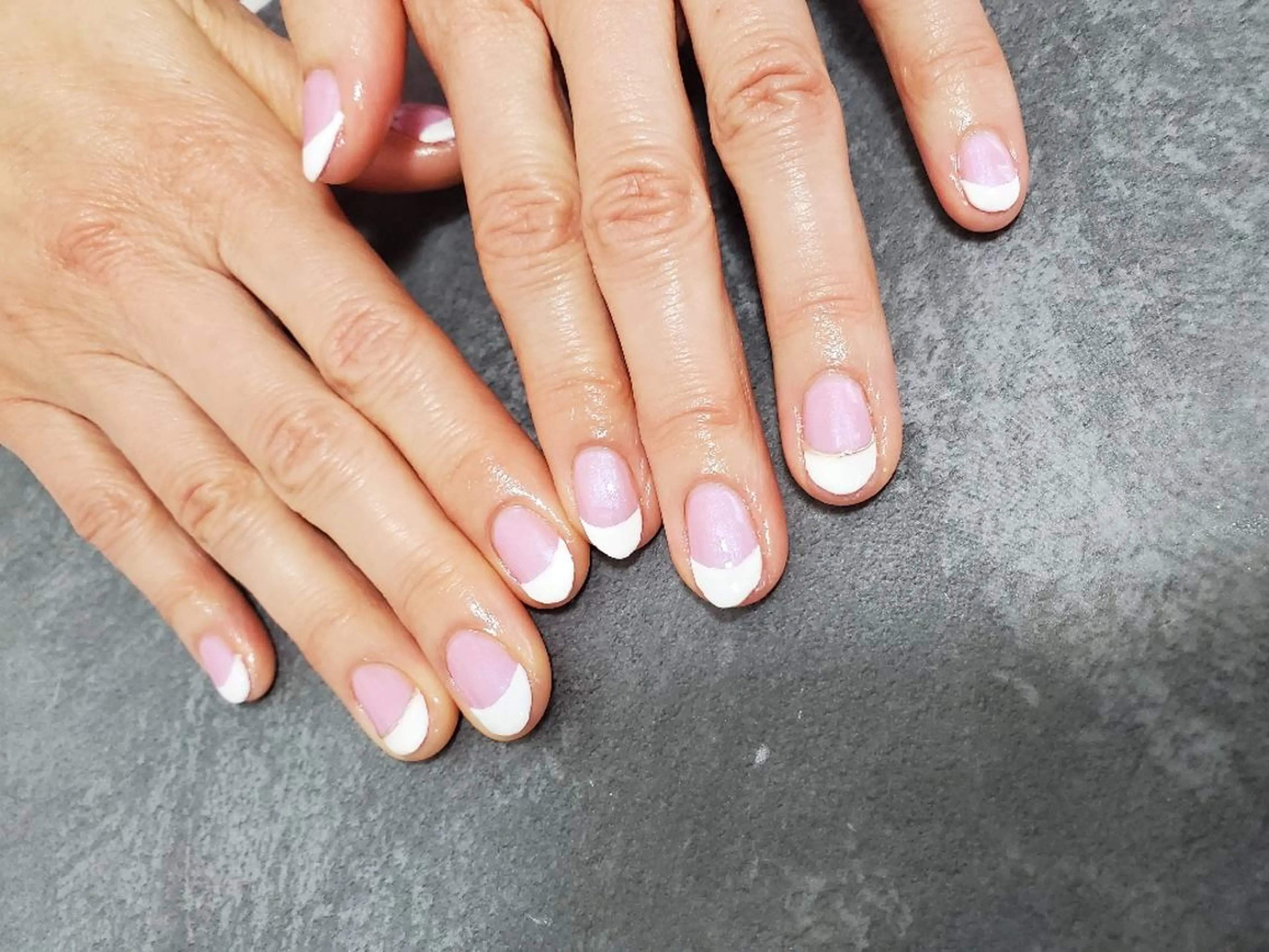 ネイル フレンチネイル Lea,Nail所属・松橋 愛のネイルデザイン