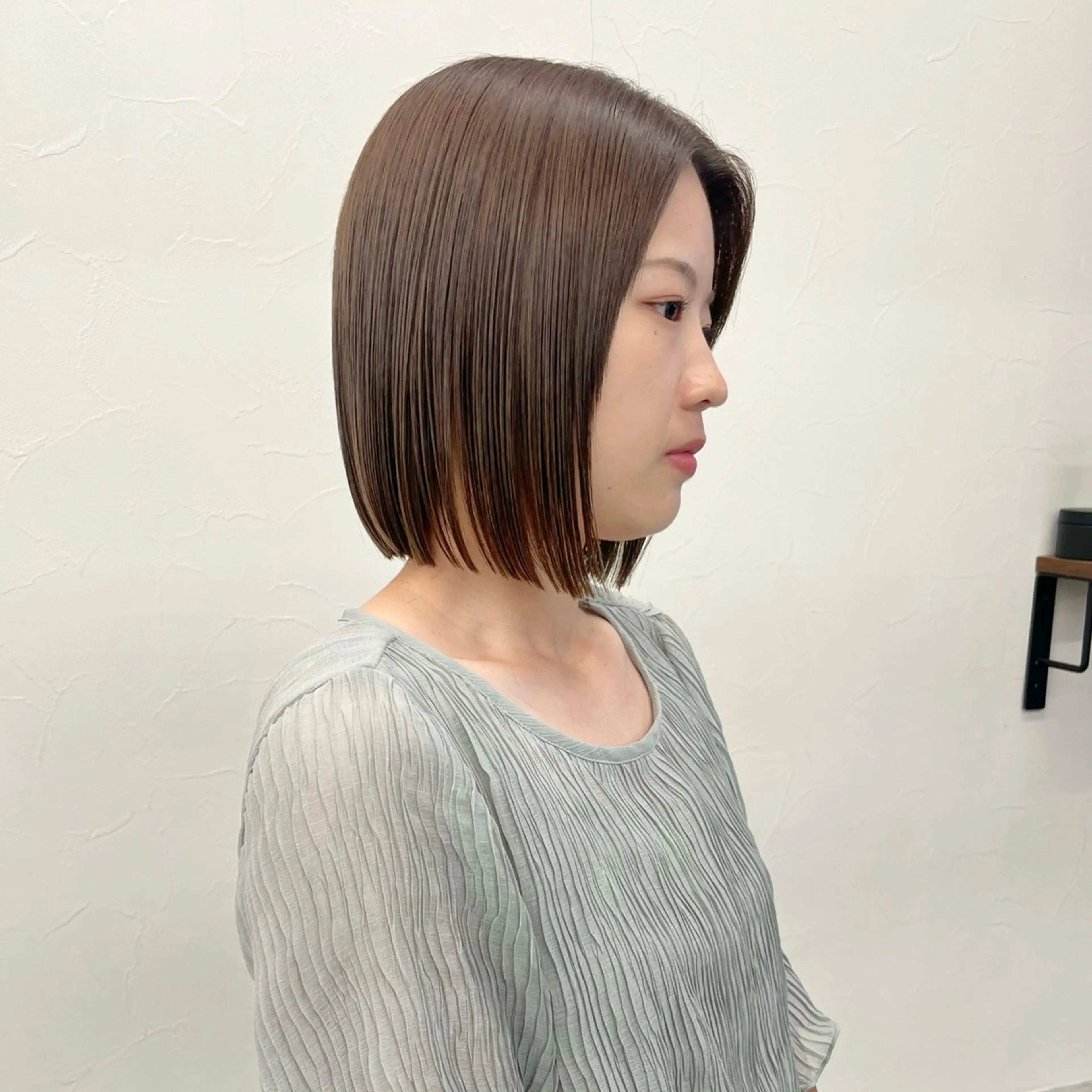 ショート カラー 切りっぱなしボブ ブリーチ ブリーチなしカラー ボブ 髪質改善 カット ヘアカラー トリートメント 朝がちょっと楽しくな るshort･bobのヘアスタイル