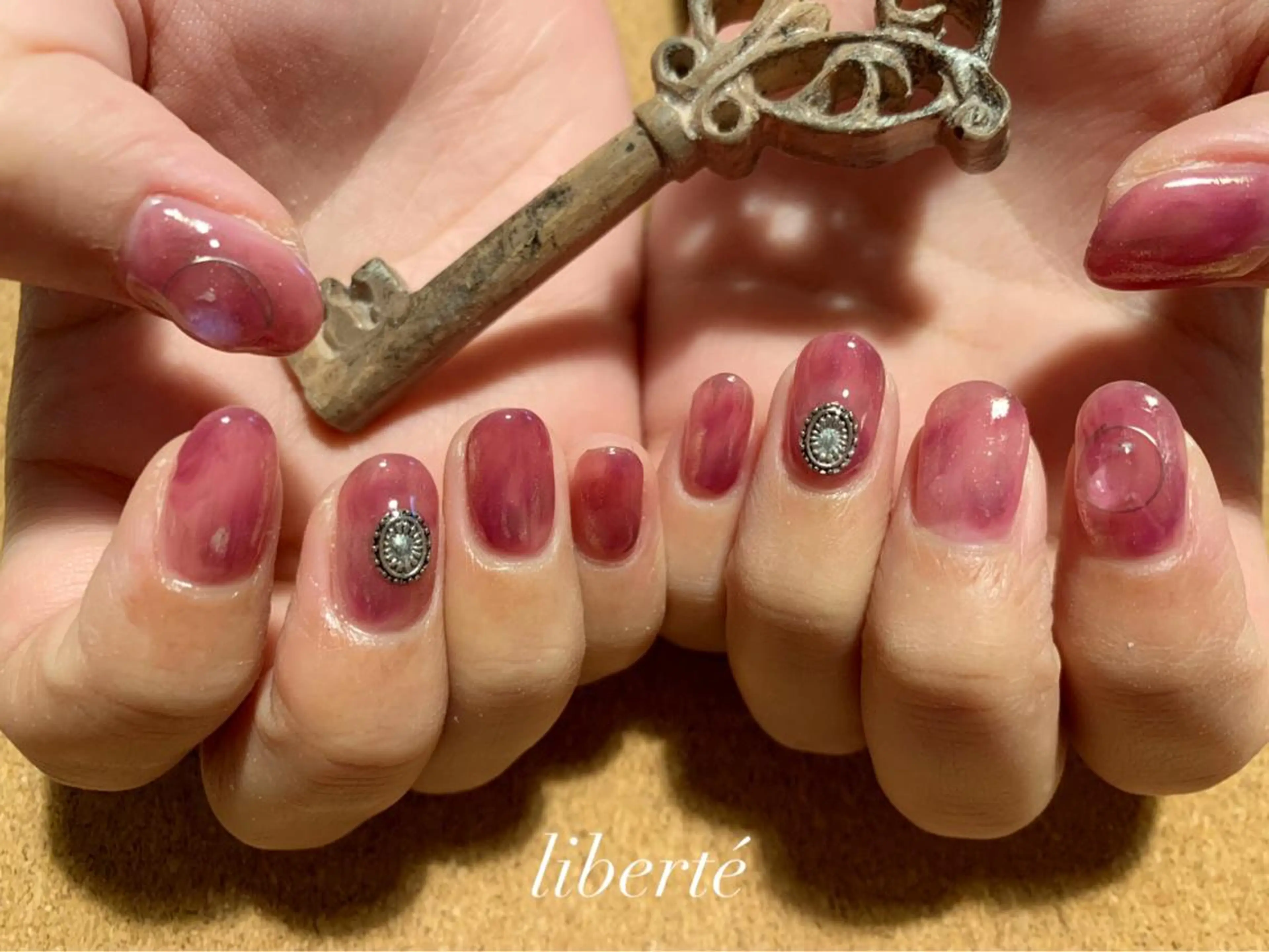 ネイル liberté (リベルテ)のネイルデザイン