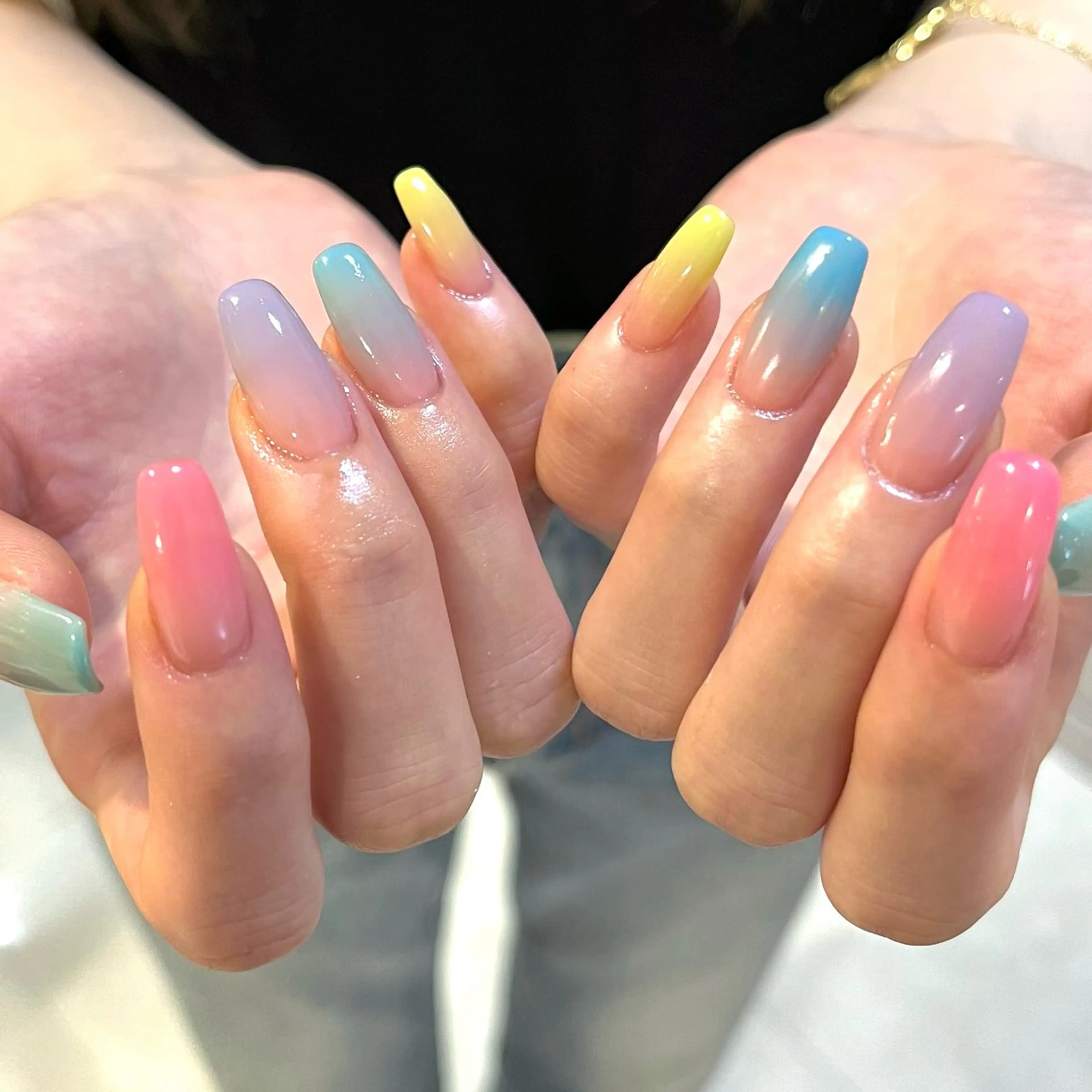 💛カラーグラデーションネイル💛初回オフ無料、ケア込み◎パラジェルベース+¥800の写真