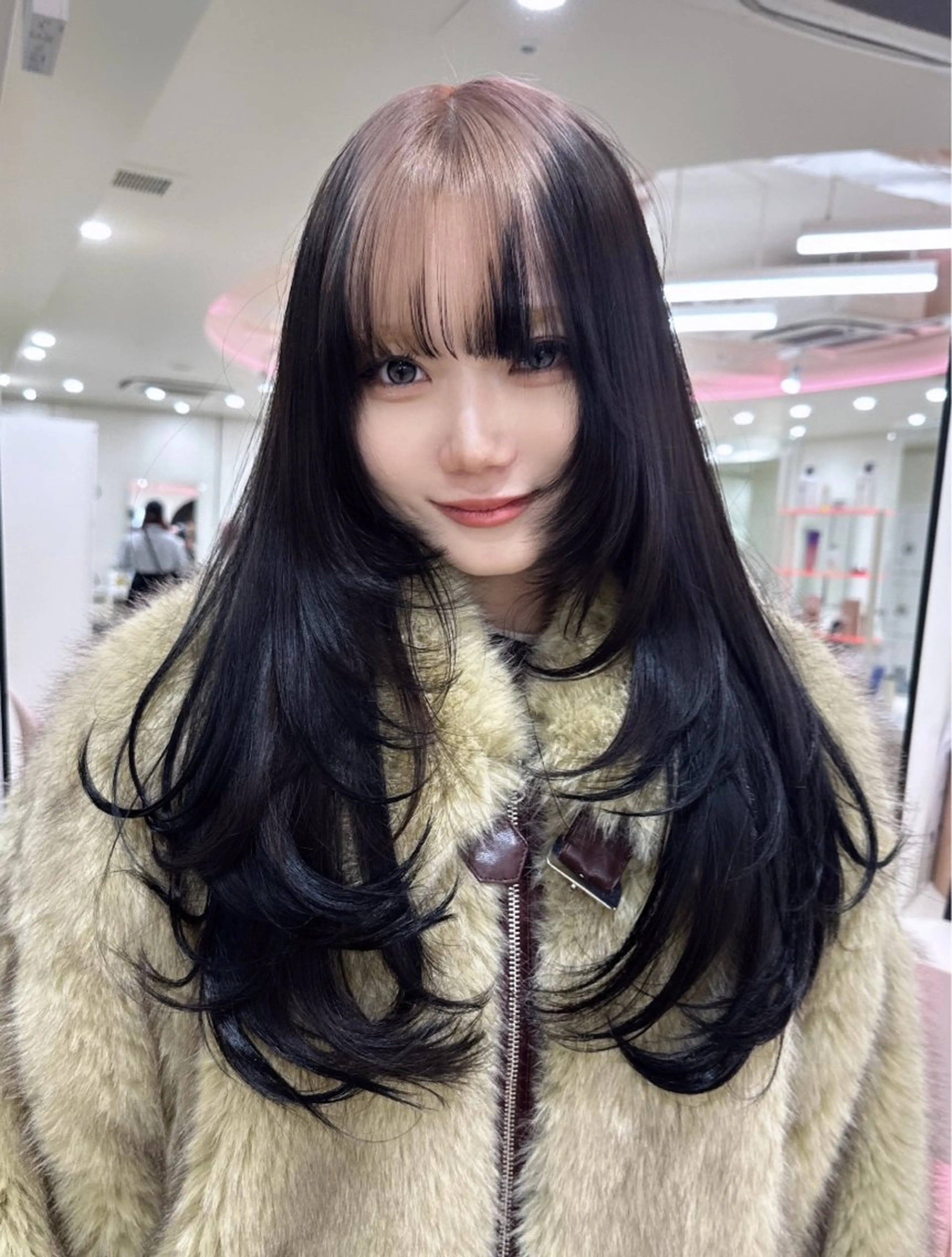 ロング カラー ヘアアレンジ カット ヘアカラー 艶カラー/ハイトーン /レイヤーカットのヘアスタイル