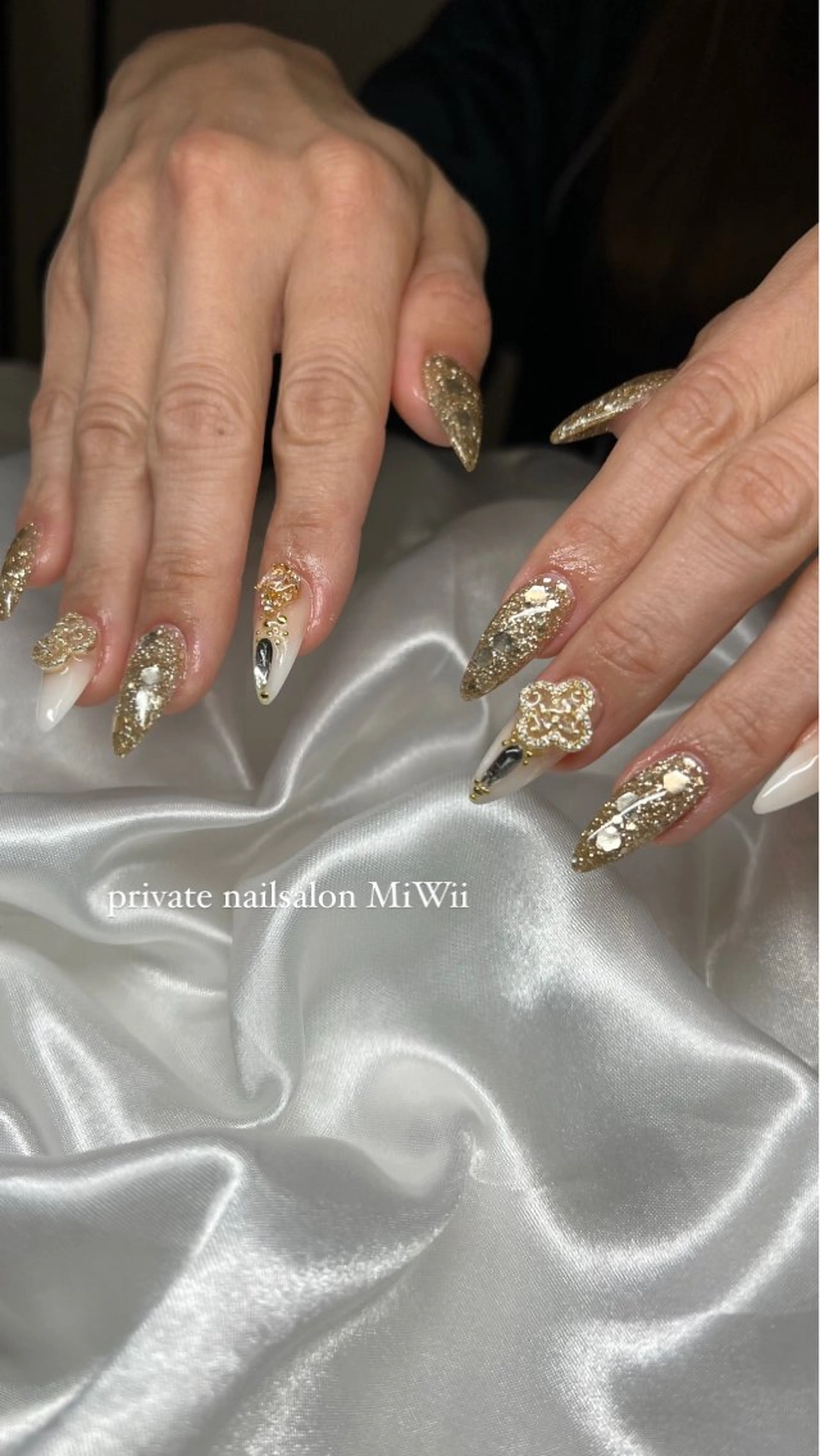 ネイル 𝐧𝐚𝐢𝐥 𝐌𝐢𝐖𝐢𝐢のネイルデザイン