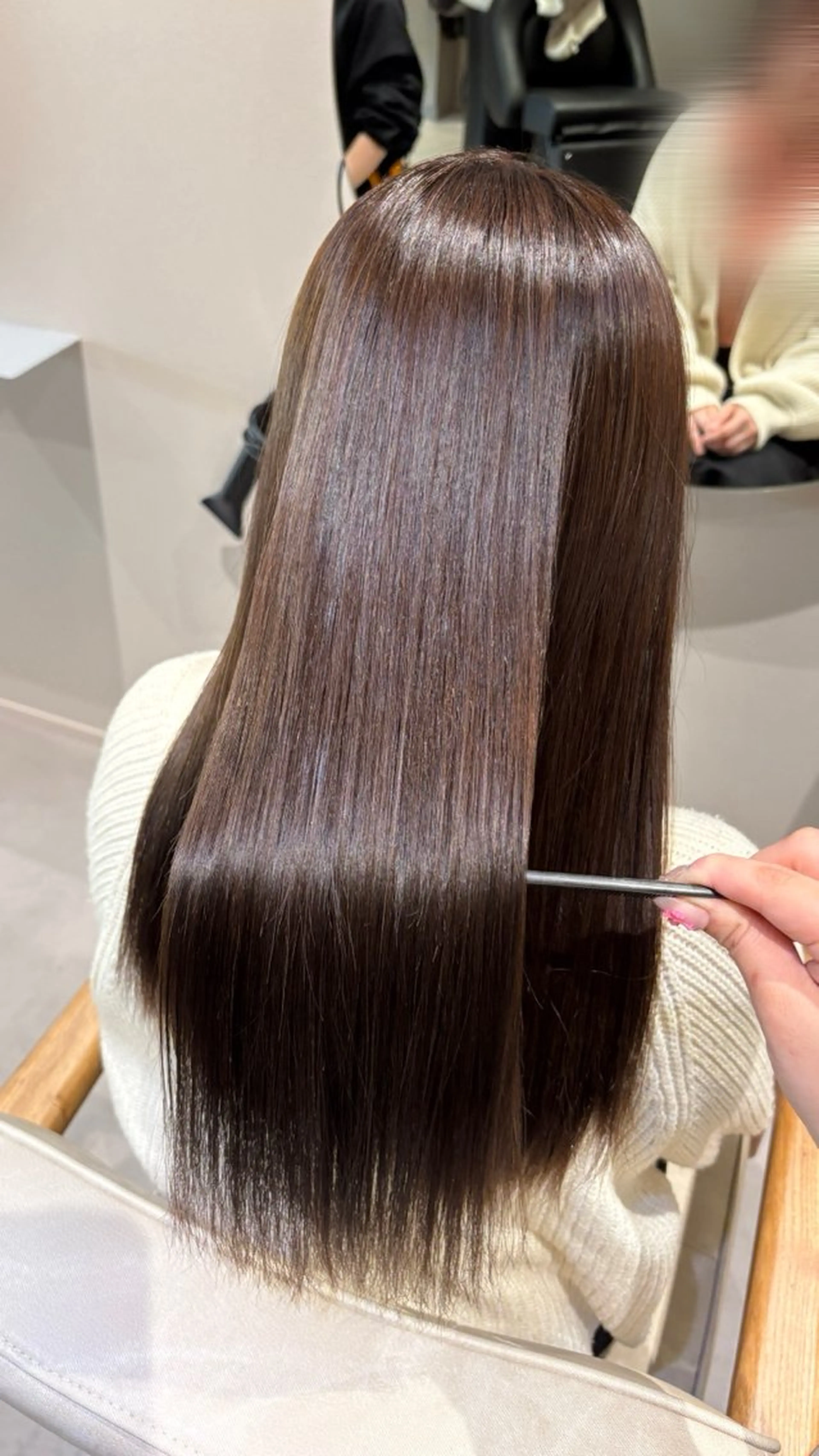 ロング 縮毛矯正 井山 葵のヘアスタイル