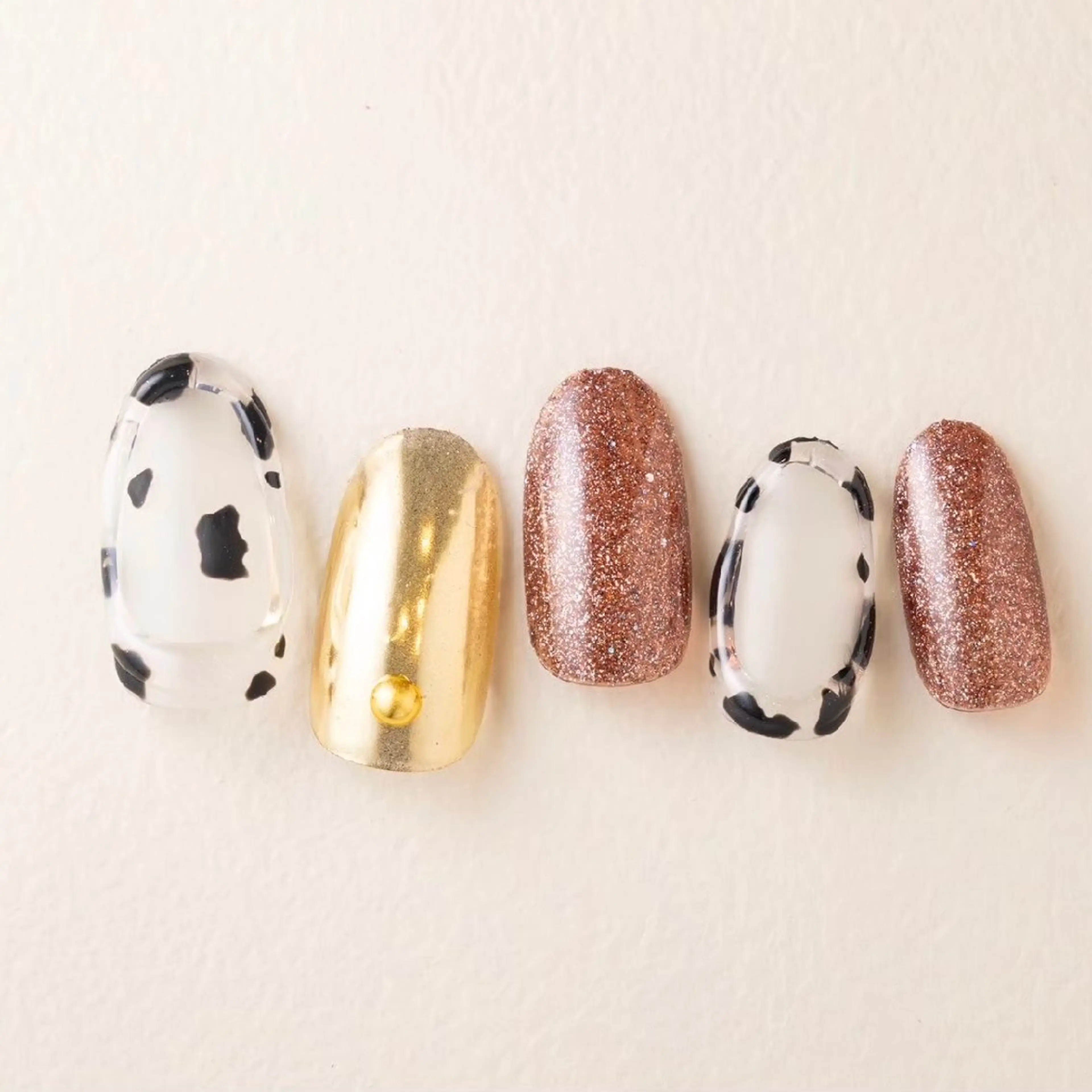 ネイル 💙🤍Tiary M🤍💙のネイルデザイン