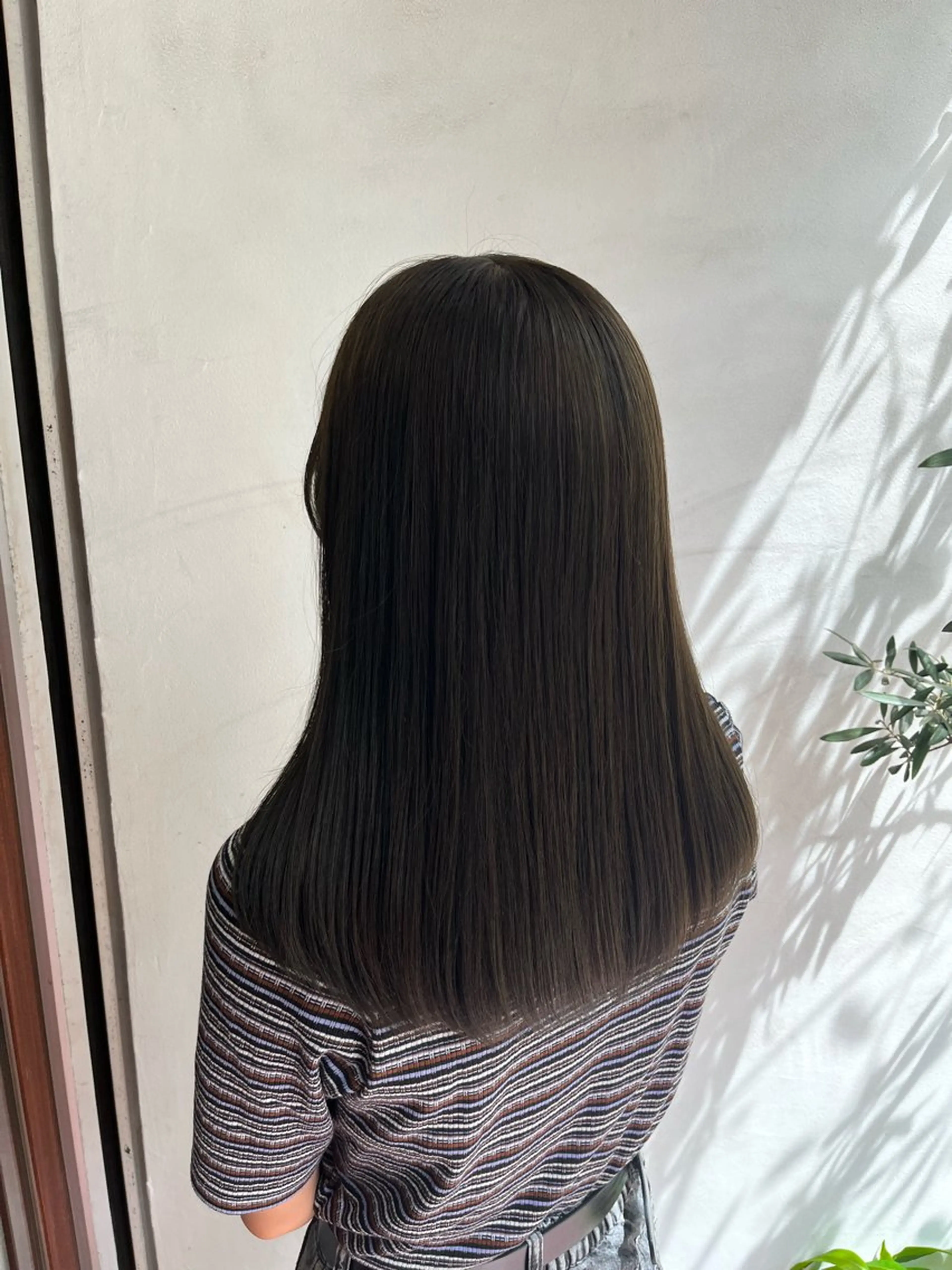 ミディアム カラー インナーカラー 縮毛矯正 トリートメント 🫧艶髪デザイナー 🫧白石航汰のヘアスタイル