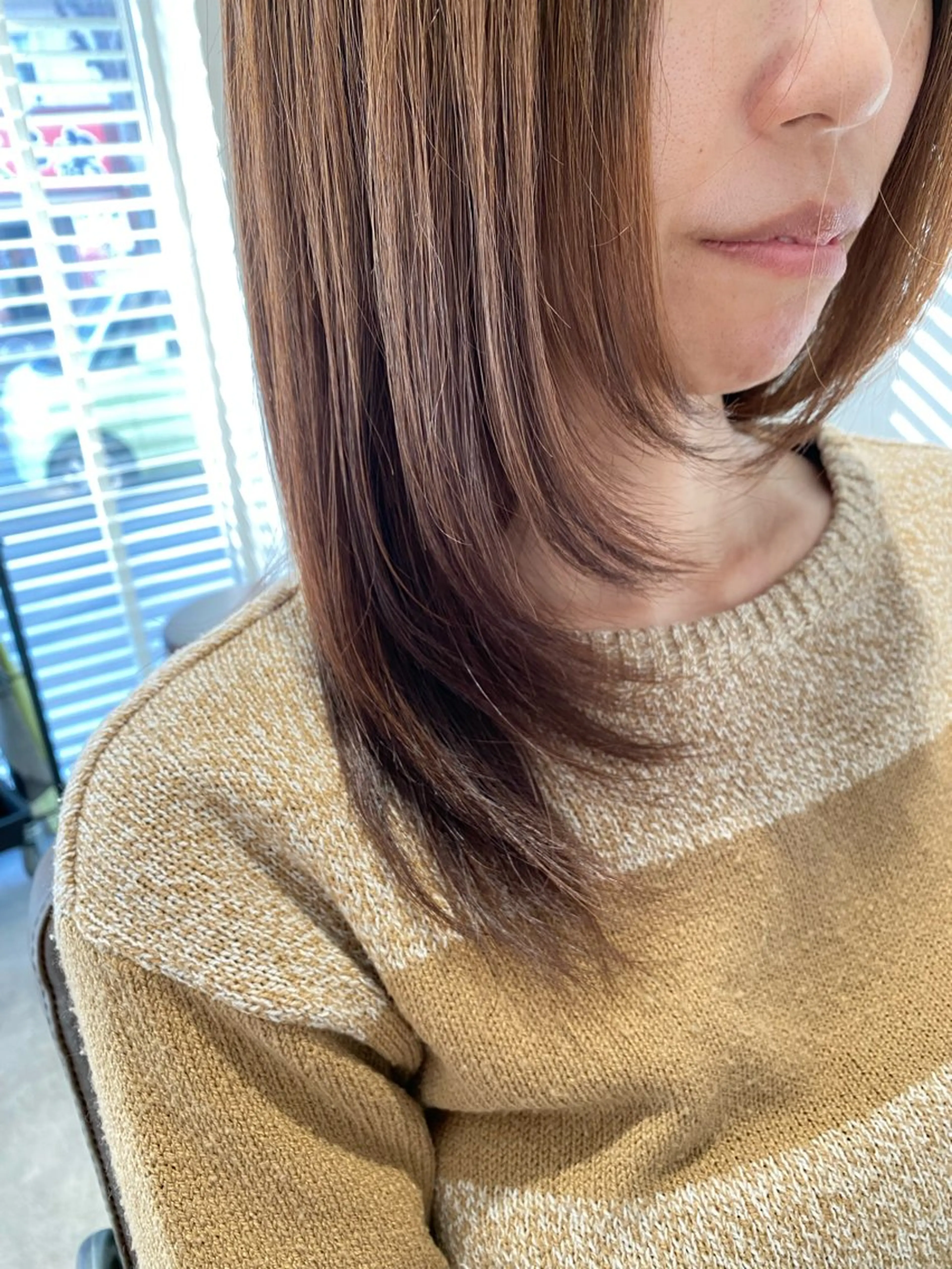 ミディアム 吉野 実彩のヘアスタイル
