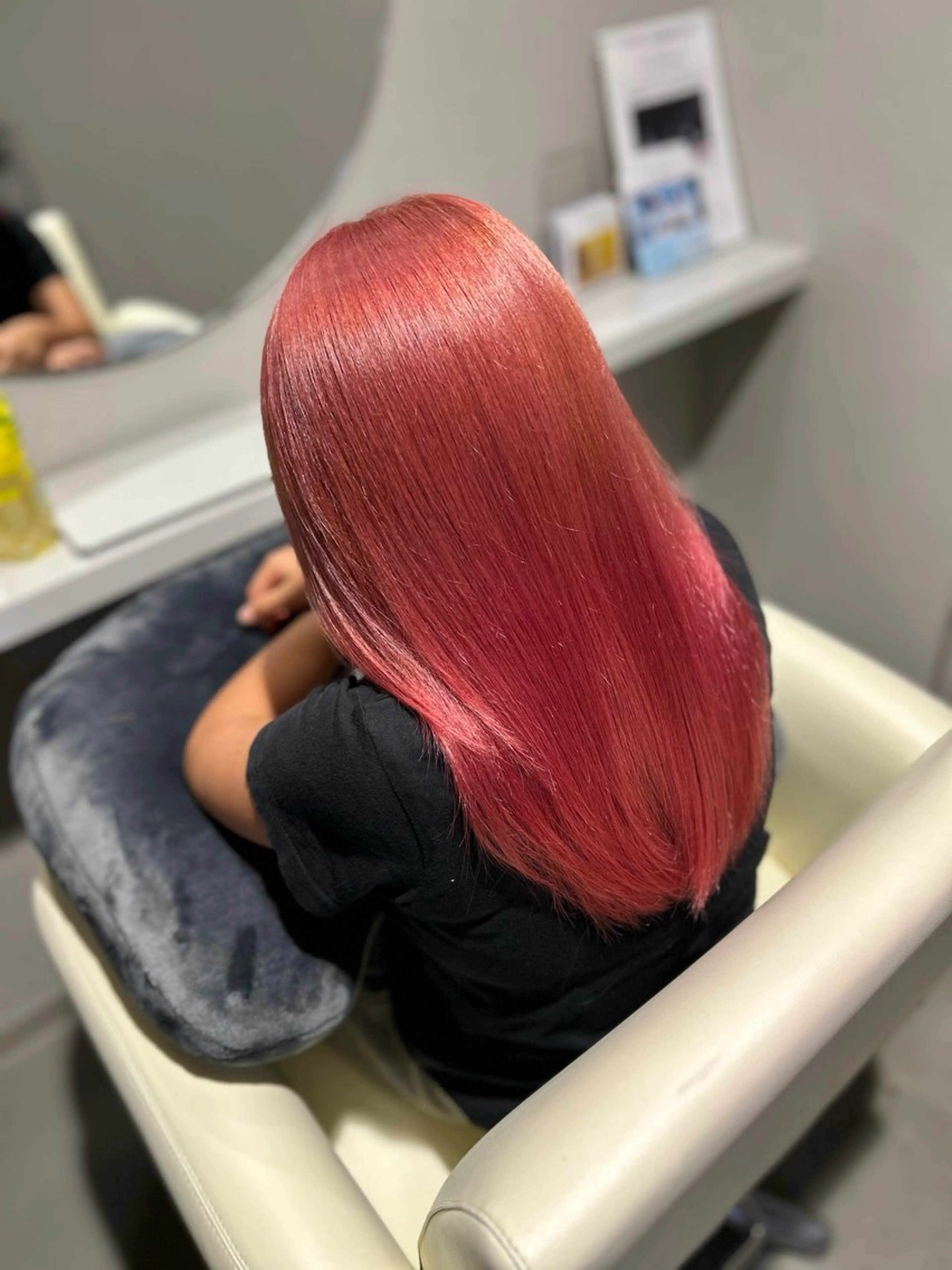 セミロング カラー ヘアカラー 東尾 凜のヘアスタイル