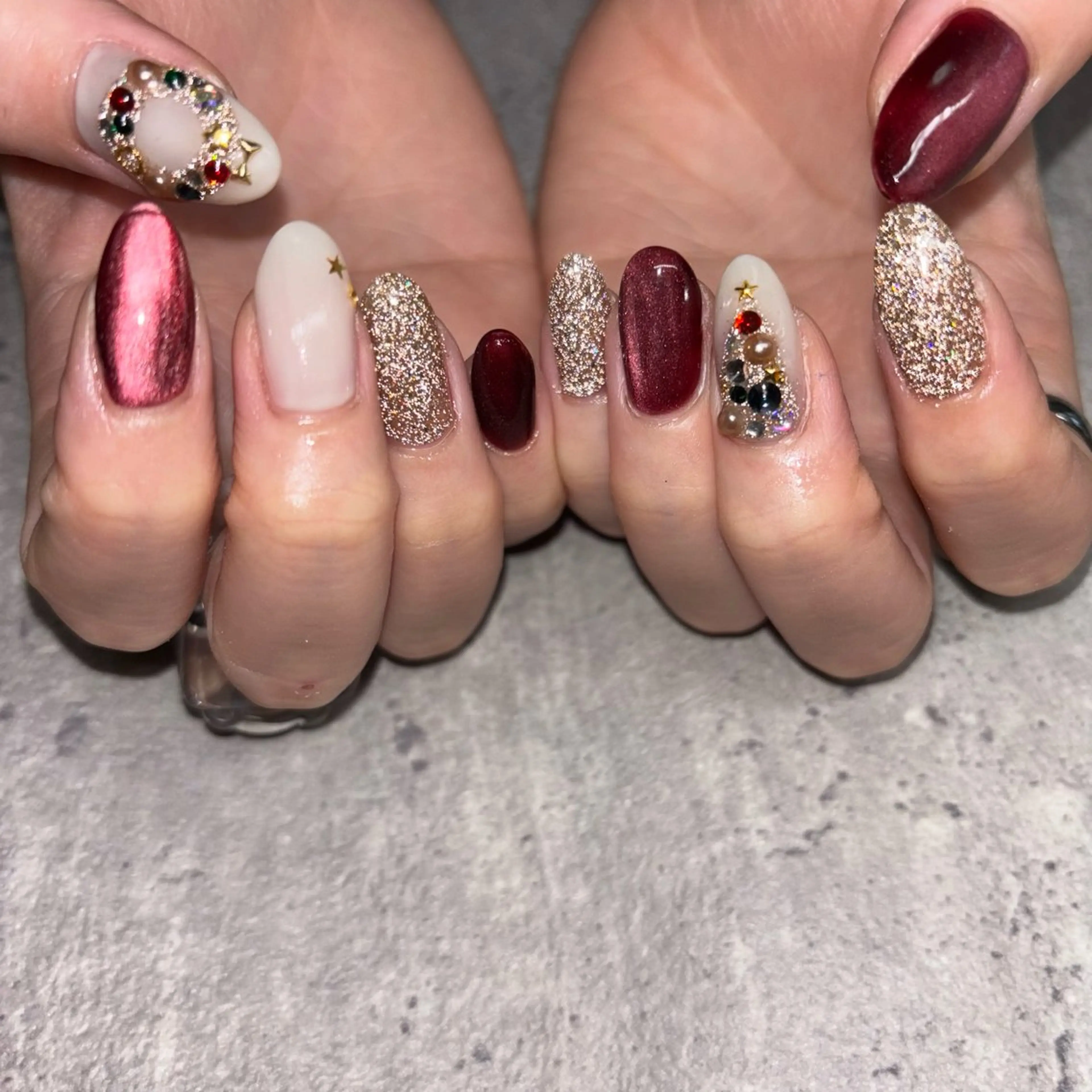 ネイル 冬ネイル クリスマス ハンドネイル RE💟N.NAIL ラテン系お姉さんのネイルデザイン