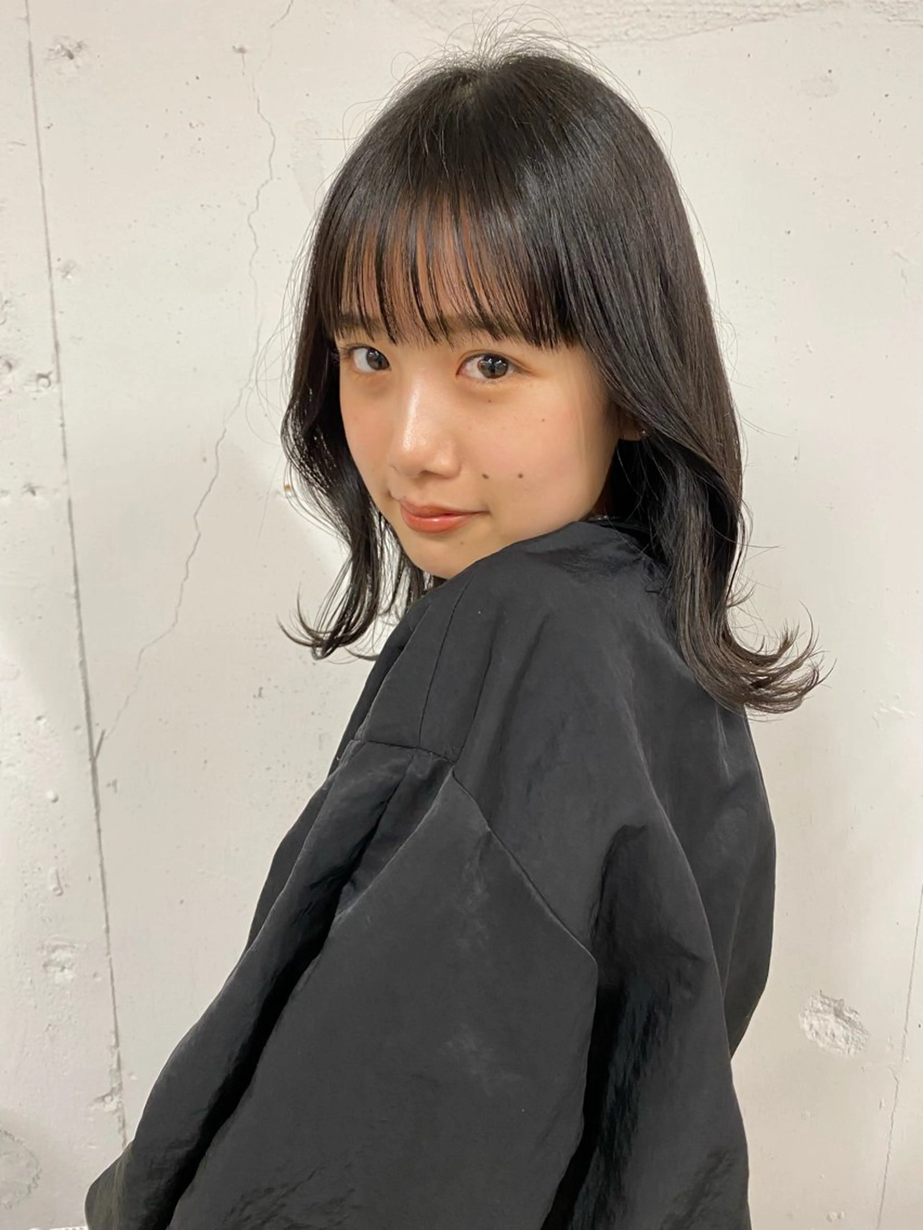 ミディアム カラー 廣元 早紀のヘアスタイル