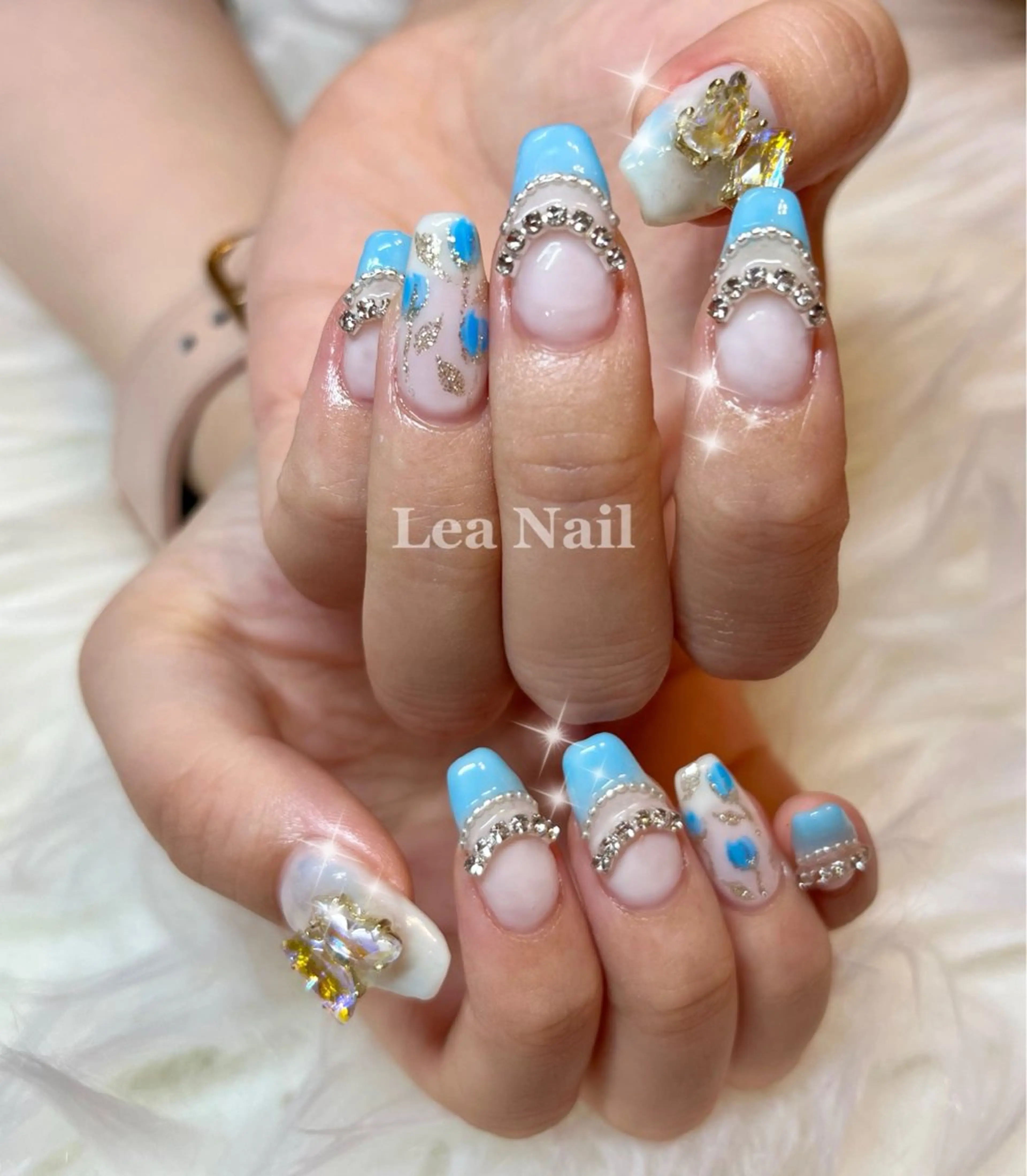 ネイル キラキラネイル 水色 春ネイル Lea Nailのネイルデザイン