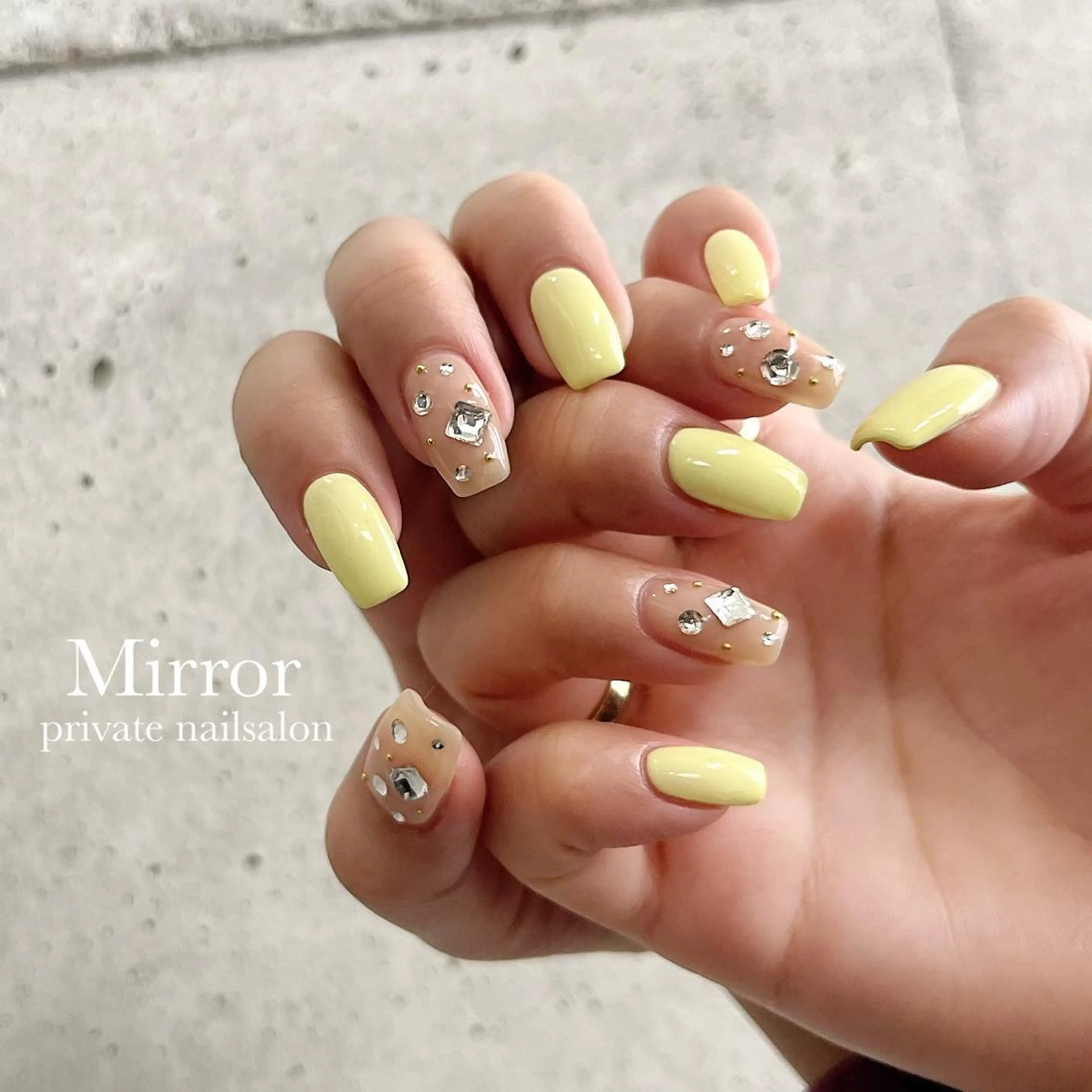 ネイル nailsalon Mirrorのネイルデザイン