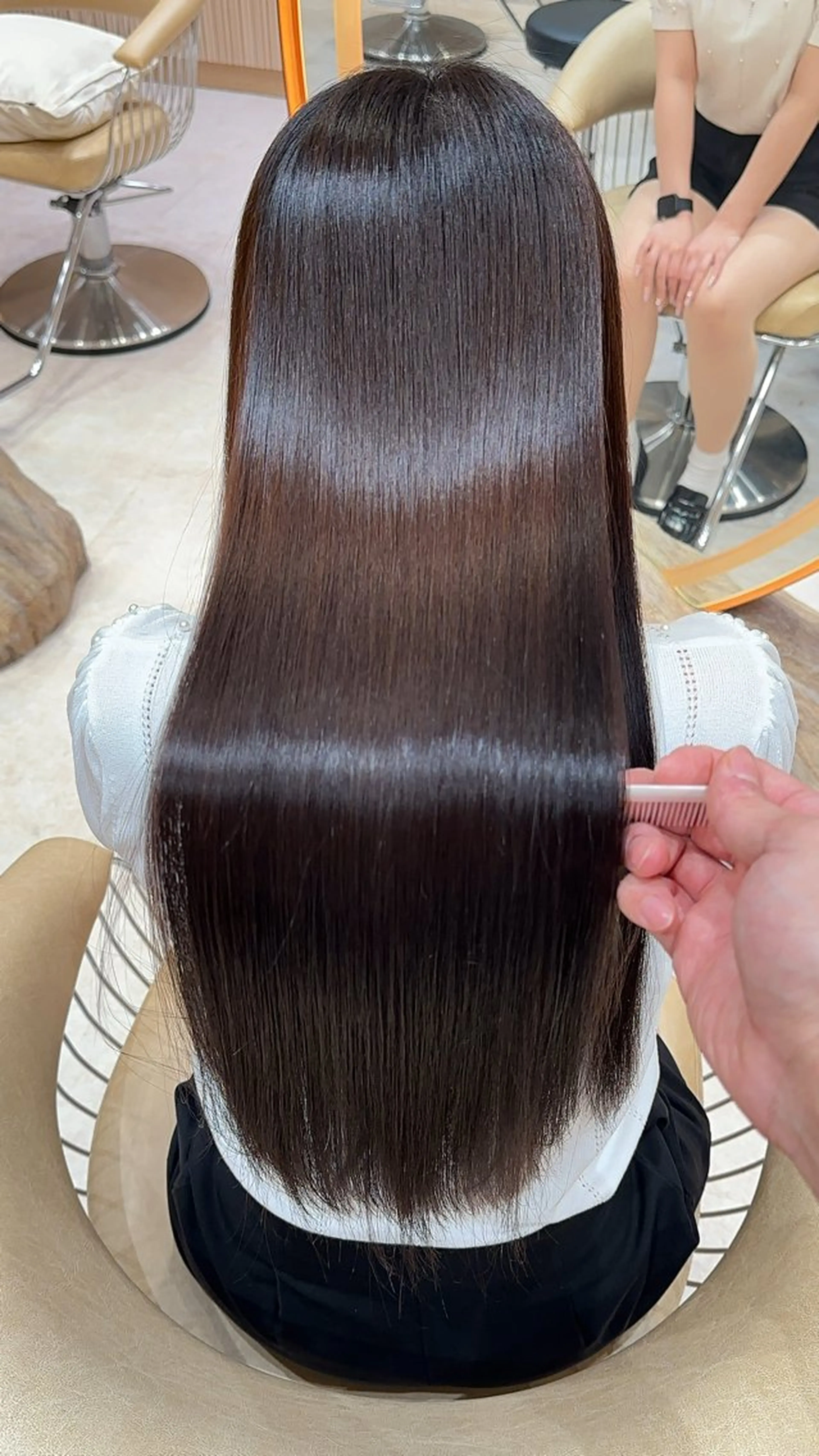 セミロング カラー カット ヘアカラー 縮毛矯正 レイヤー❣️縮毛矯正 川村利幸のヘアスタイル