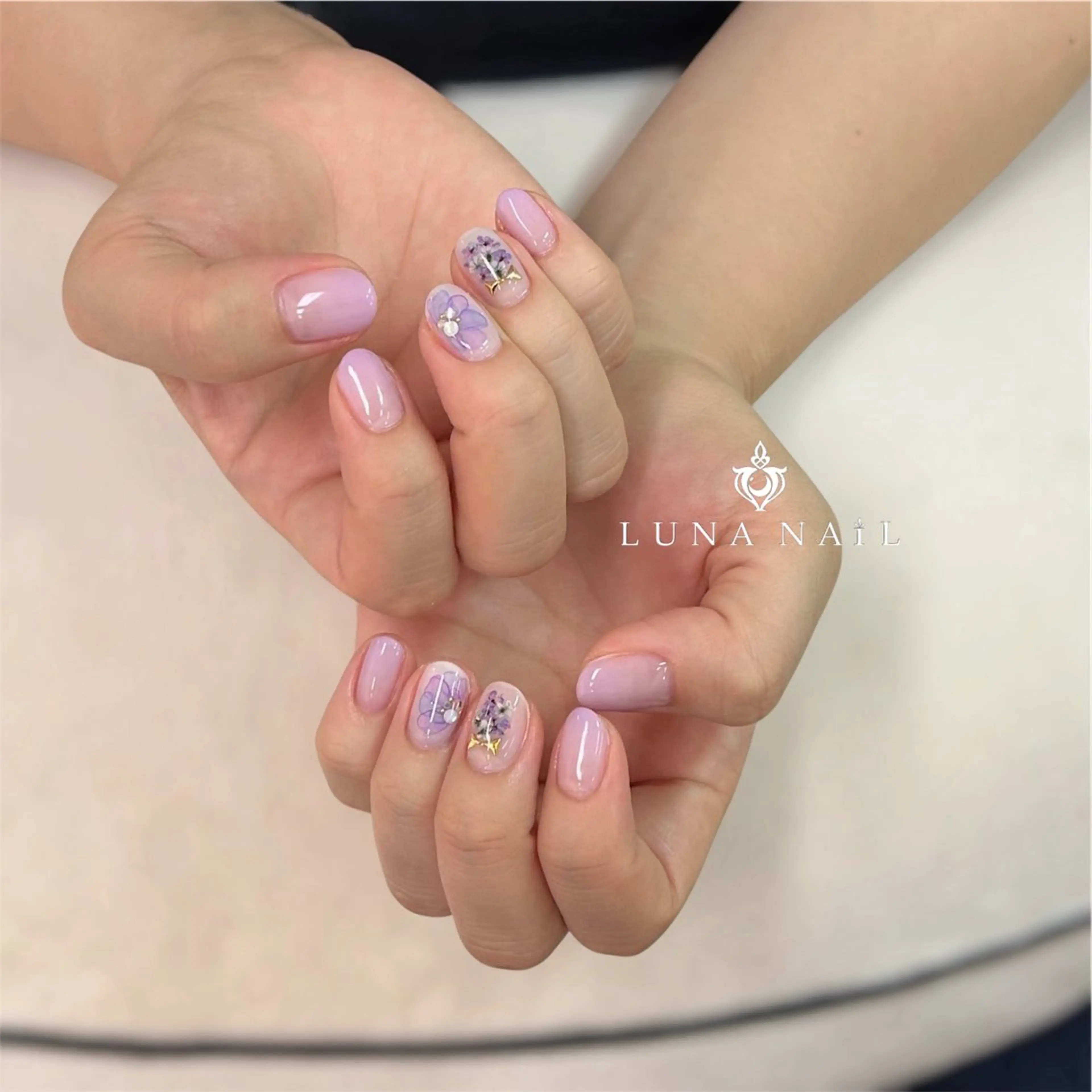 ネイル アトリエ　ミモザ所属・いまむら あかりのネイルデザイン