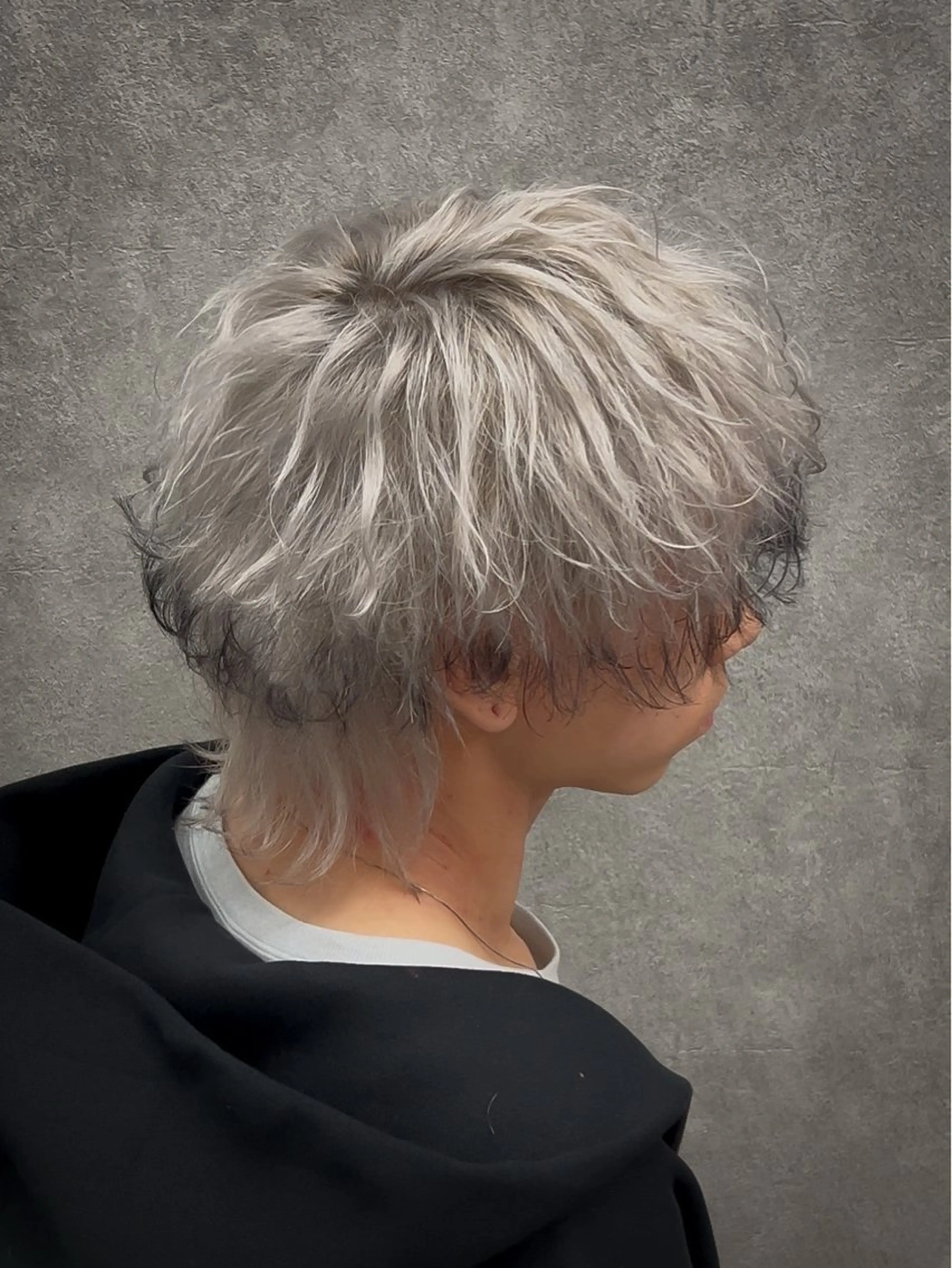 ミディアム カラー メンズ メンズハイトーン メンズウルフカット ハイトーンカラー ウルフカット カット ヘアカラー メンズウルフ特化🐺 🔥長山耕大🔥のヘアスタイル