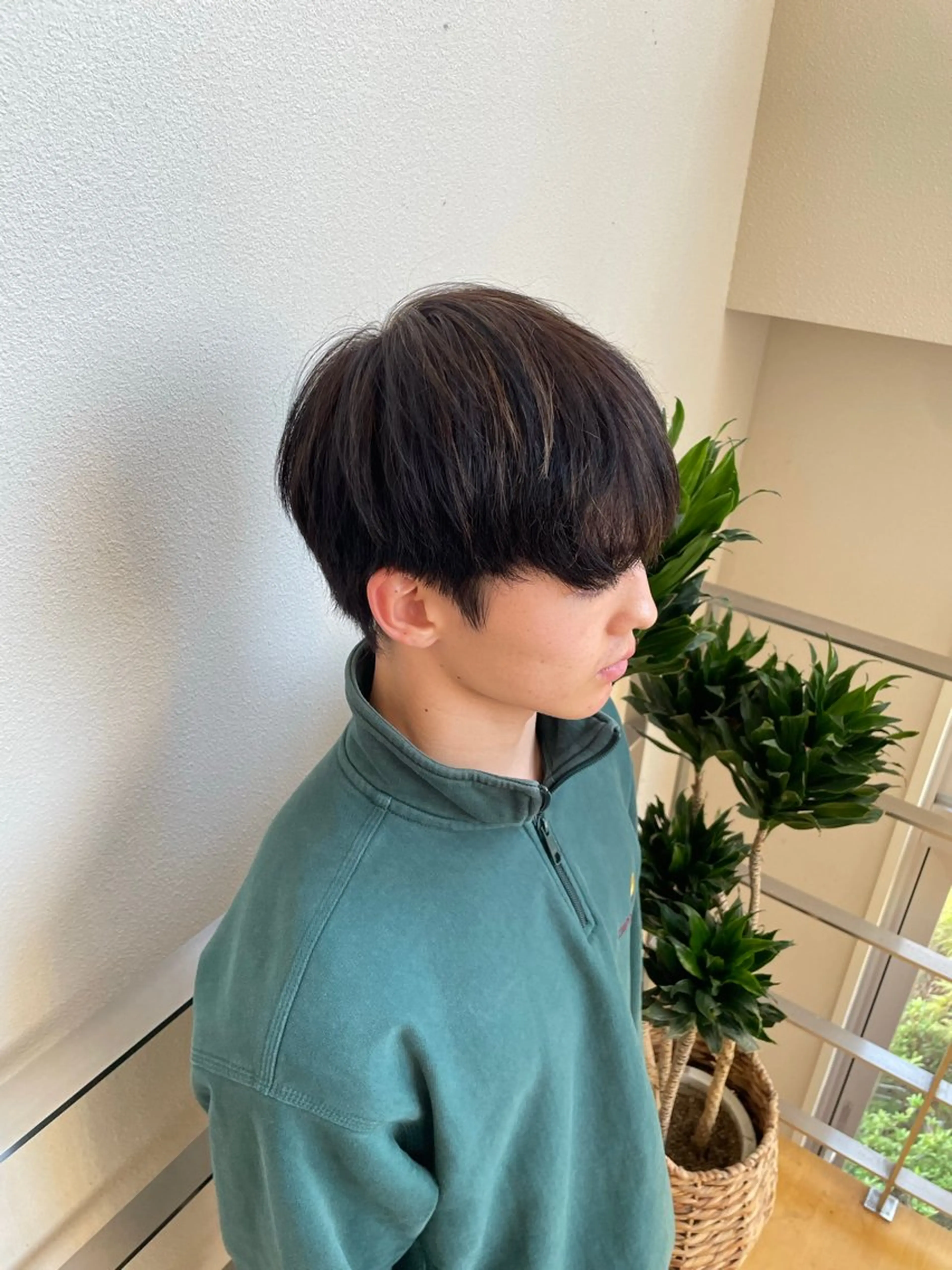 カラー メンズ めぞんどぼーて少路所属・めぞんどぼーて REINAのヘアスタイル