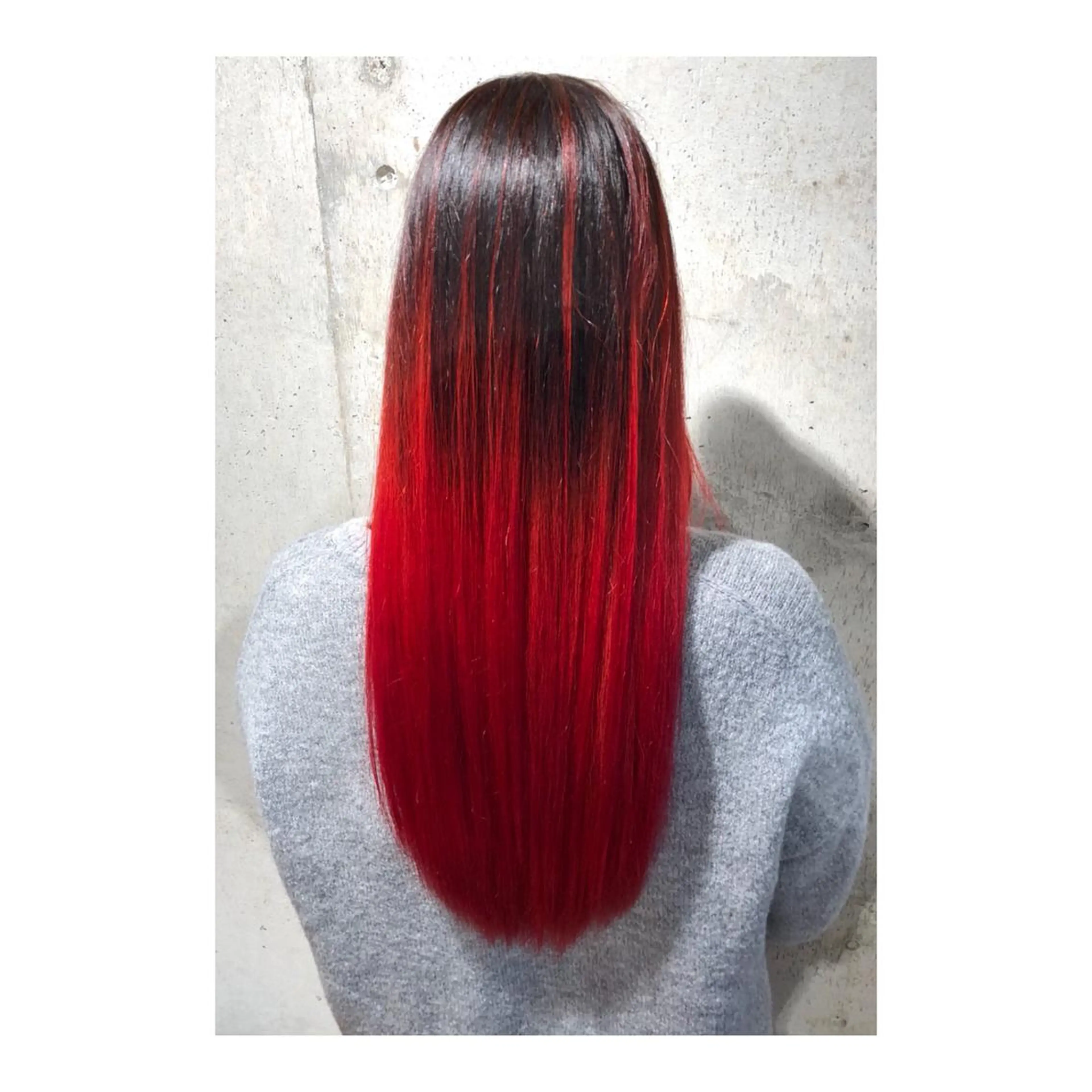 カラー 黒髪 グラデーションカラー レッドカラー シルバー Cuon所属・✨ご新規様のみ✨ ウンノのヘアスタイル