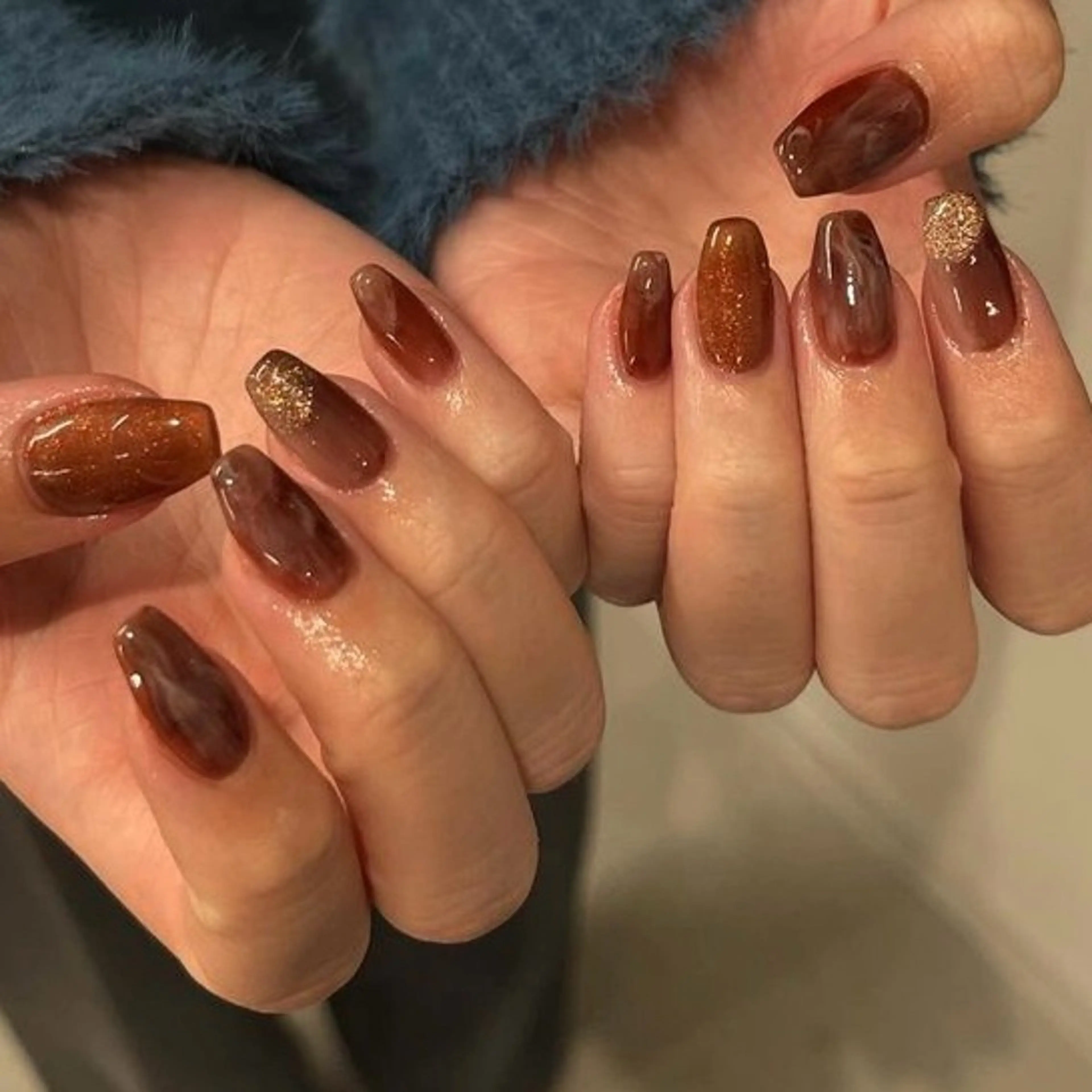 ネイル ブラウン マグネットネイル ニュアンスネイル ハンドネイル nail◯ petitnanoのネイルデザイン