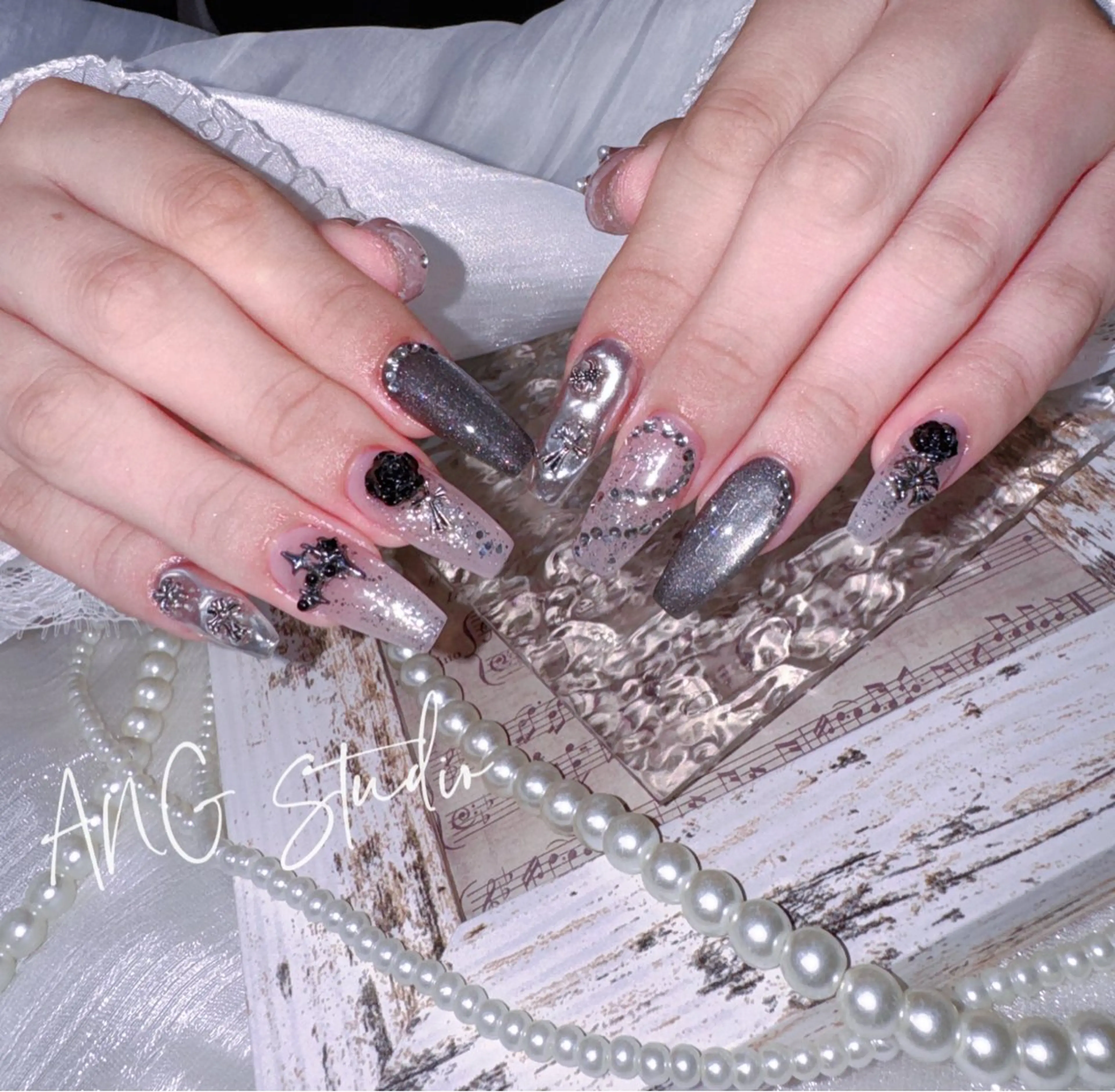 ネイル ハンドネイル ハンドケア ANG Studioのネイルデザイン