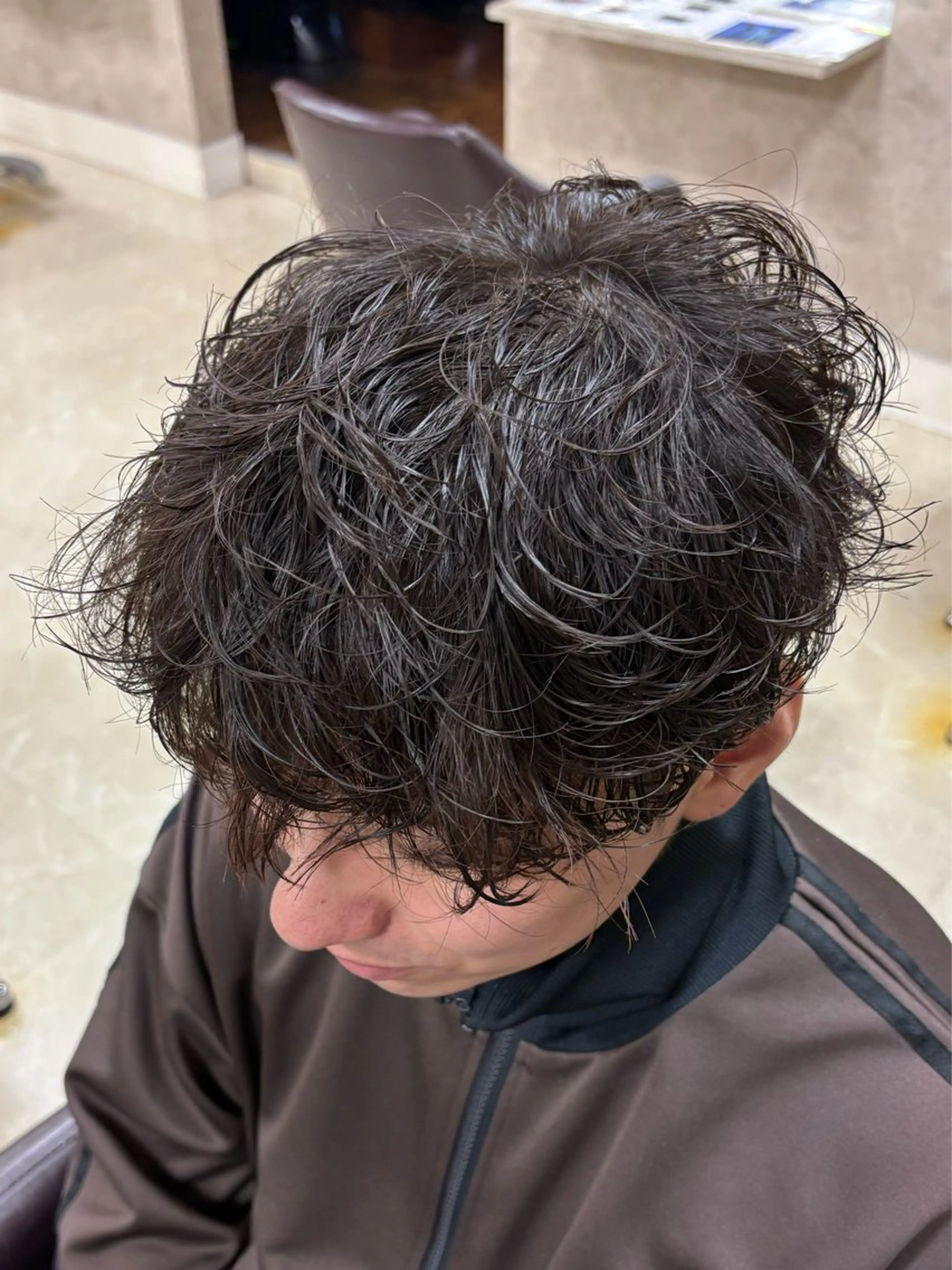 ショート パーマ 会社で浮かない ビジネスヘア/心斎橋のヘアスタイル