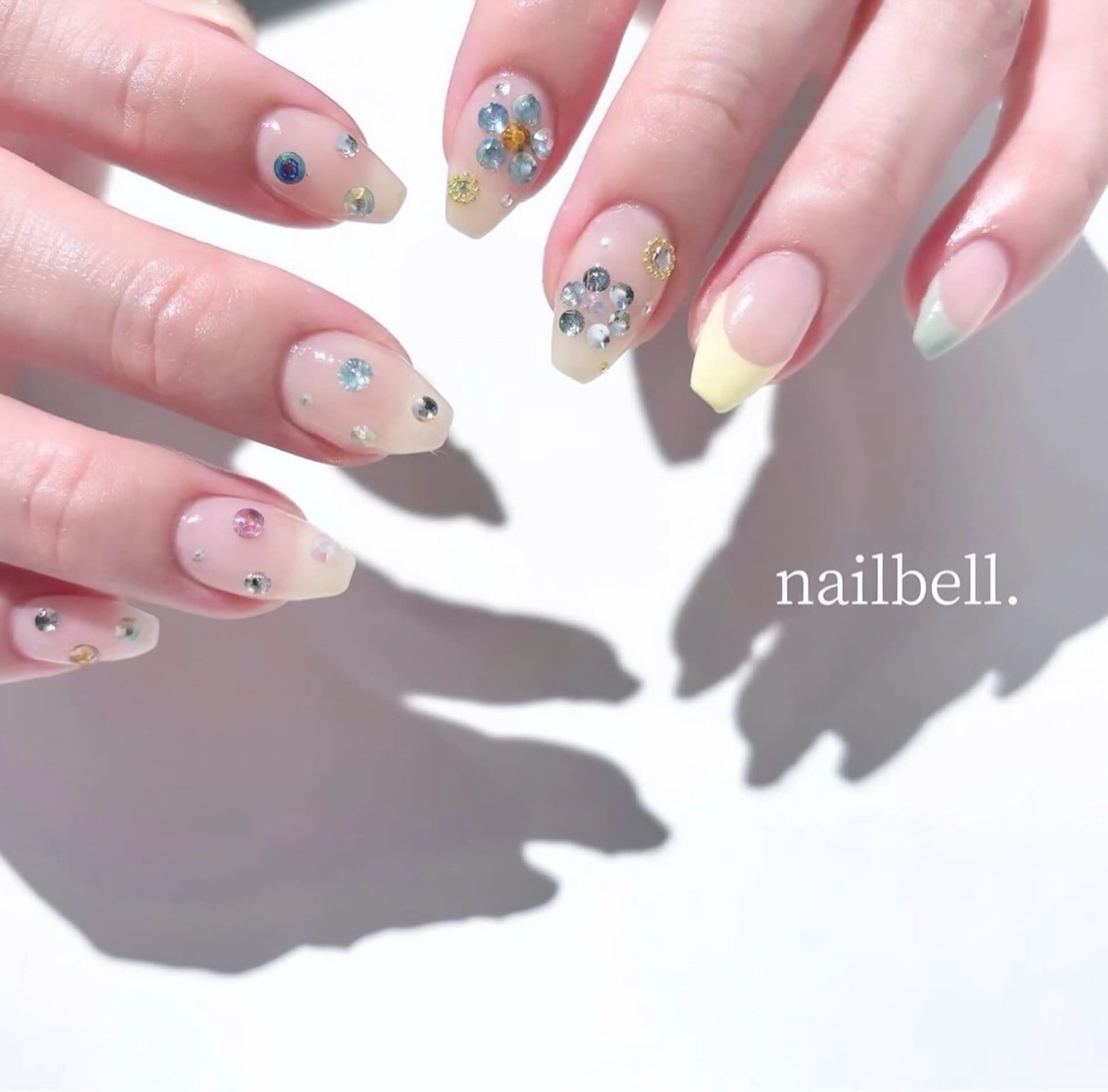 ネイル 大人可愛いネイル🎗 Hinaのネイルデザイン