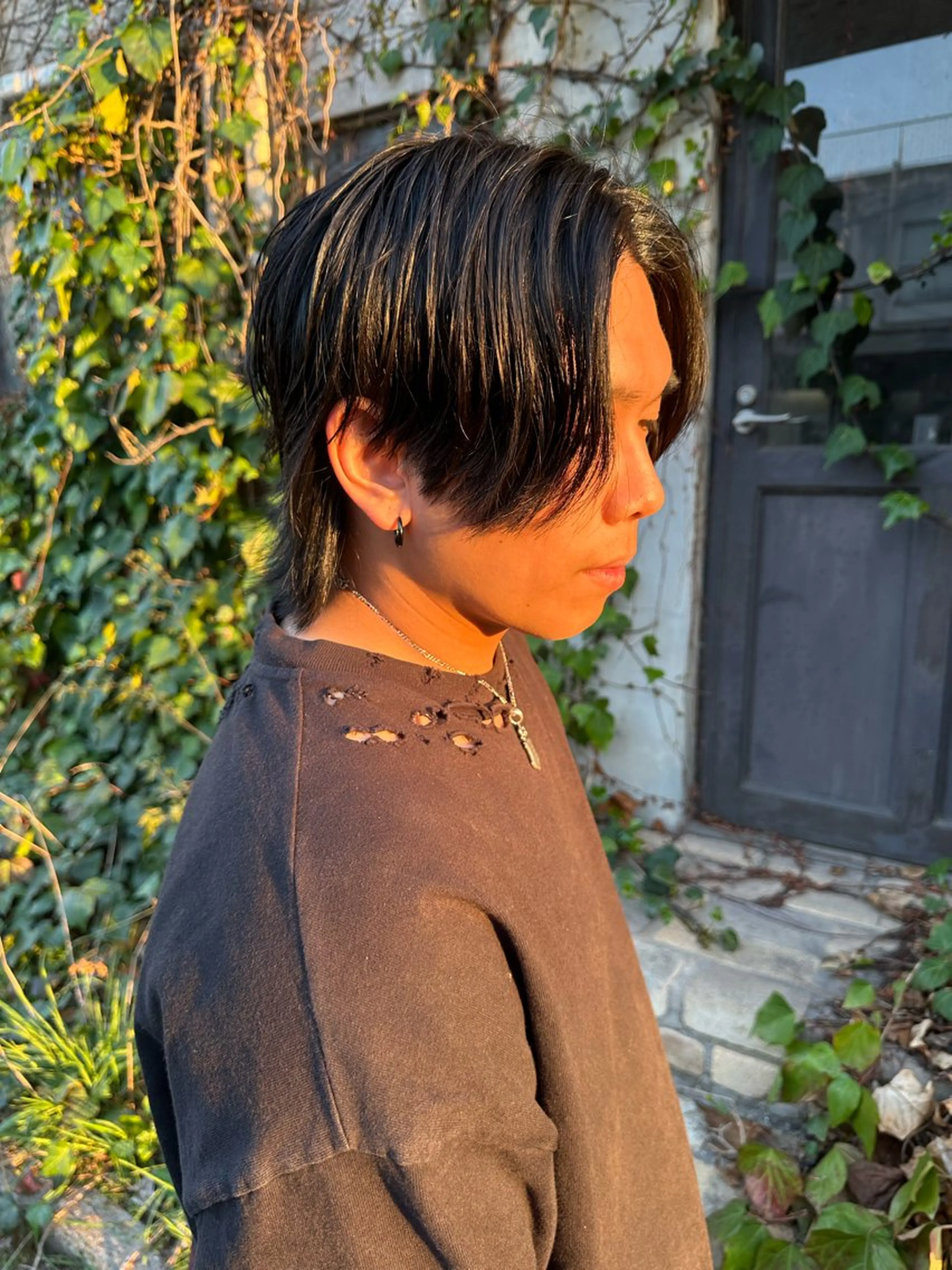 ショート メンズ センターパート ダウンパーマ メンズパーマ メンズウルフカット ウルフカット メンズパーマ 宮本礼慈のヘアスタイル