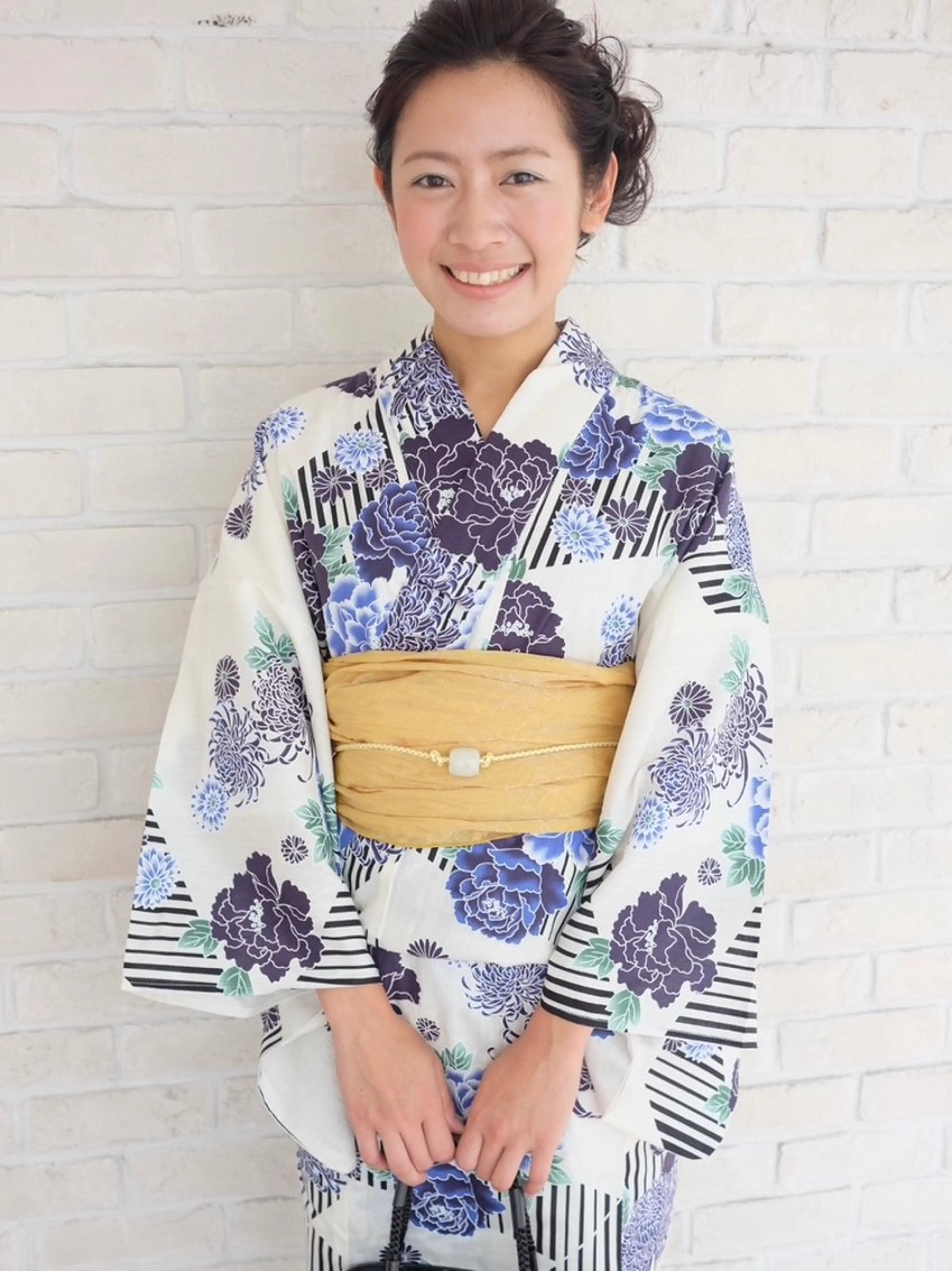 ヘアアレンジ 浴衣 ハウス山下あやか 成人式カットカラーのヘアスタイル