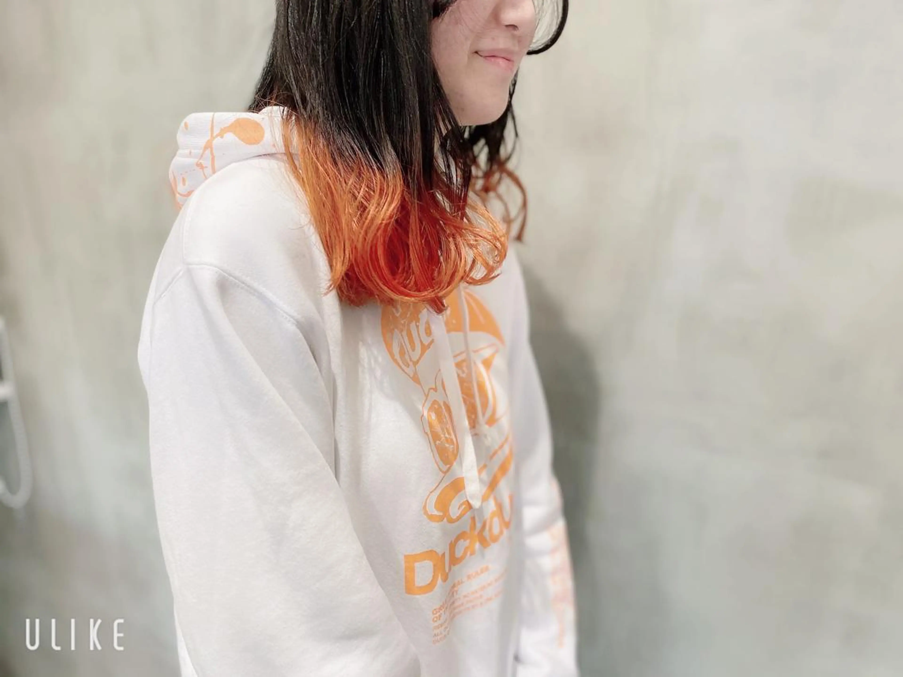 セミロング カラー ブリーチ グラデーションカラー カット ヘアカラー トリートメント ill副店長 立和田純也のヘアスタイル